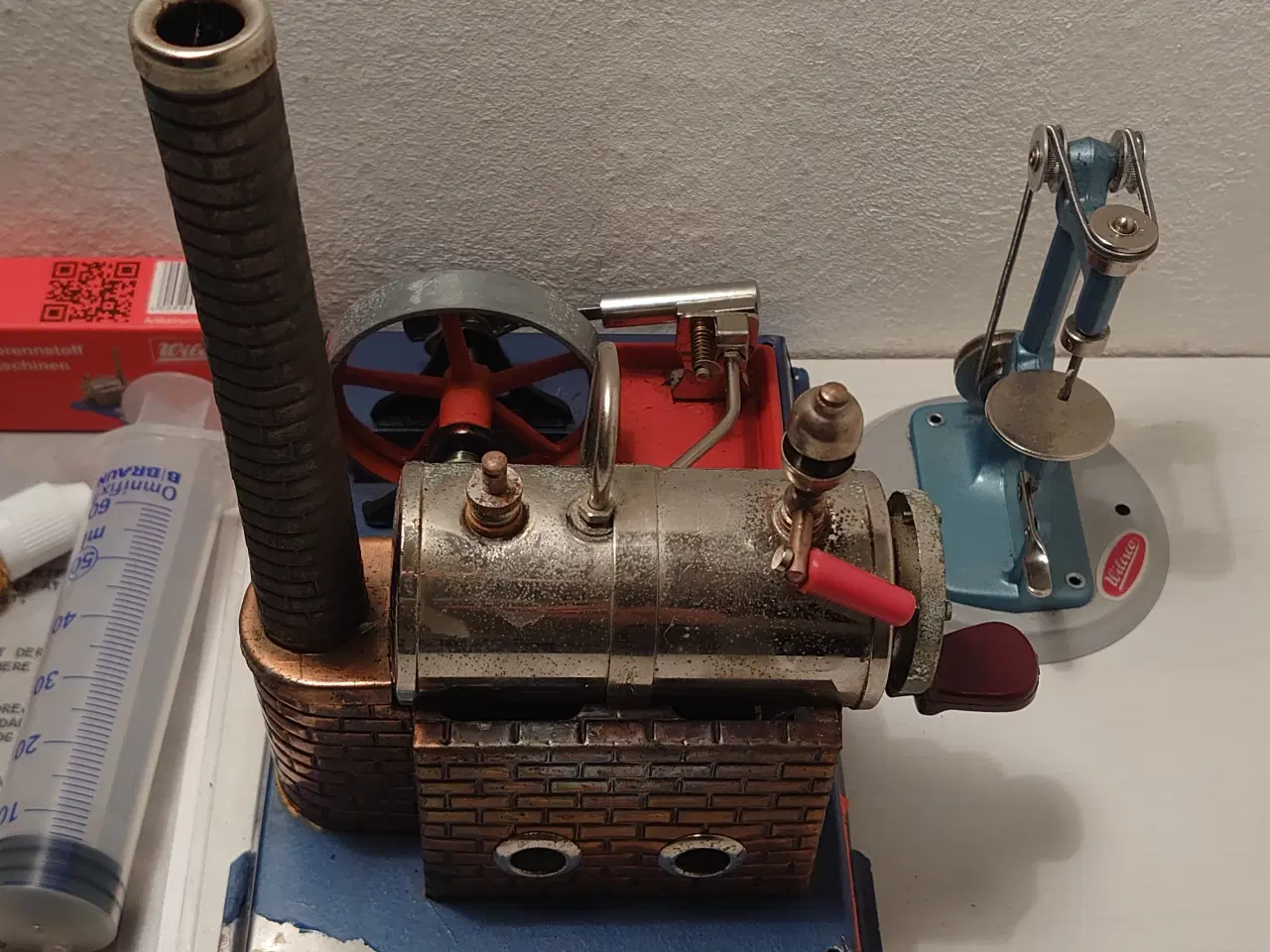 Billede 5 - Wilesco dampmaskine D6+M51 boremaskine mm.