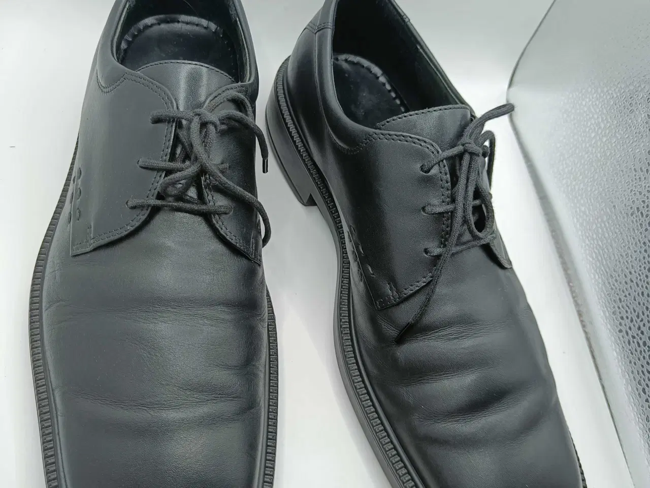 Billede 9 - Ecco sort læder sko 45str
