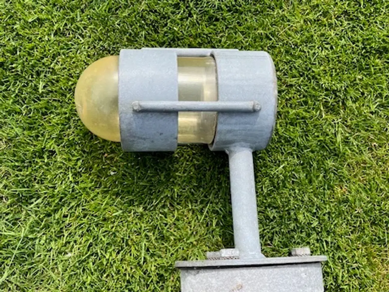 Billede 1 - Galvaniserede udendørs lamper