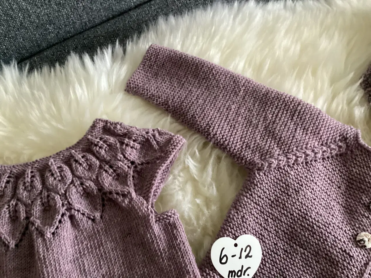 Billede 2 - Håndstrik sæt orkide`farvet merino:Bluse,trøje,hue