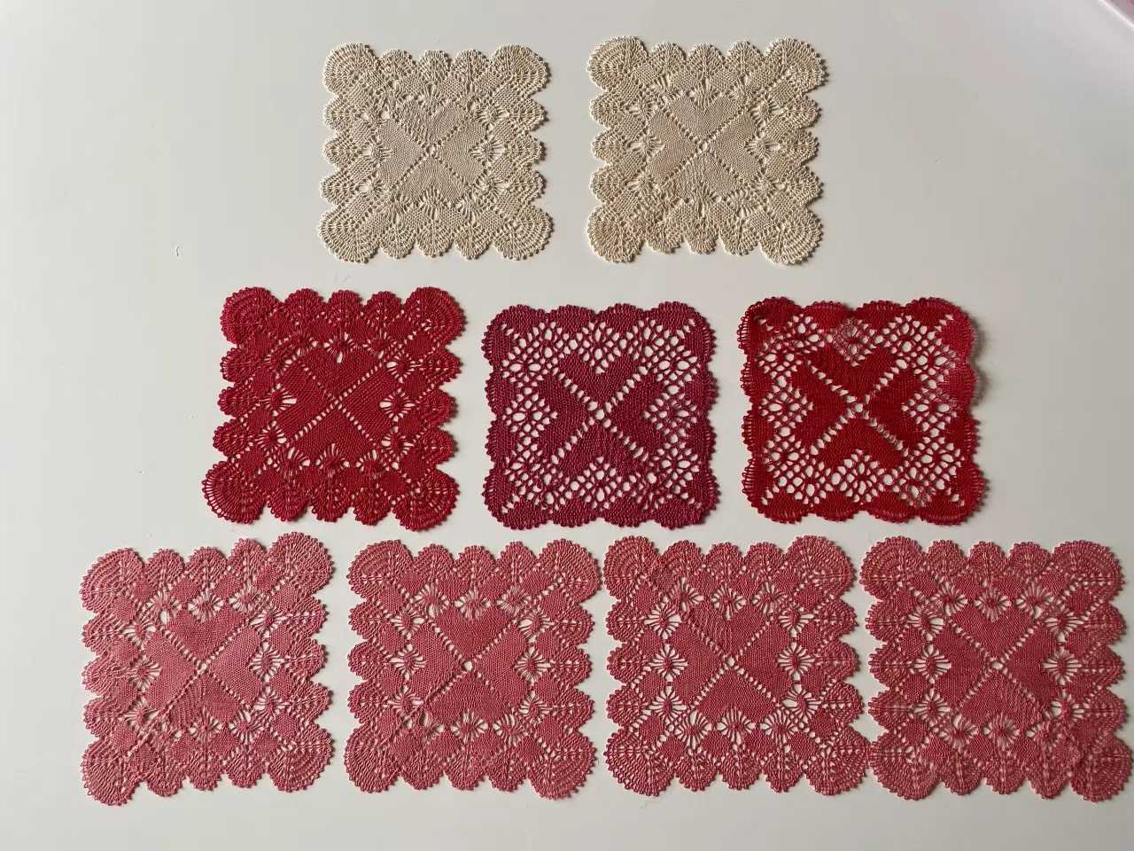 Billede 2 - Kniplede servietter alle ubrugte. 