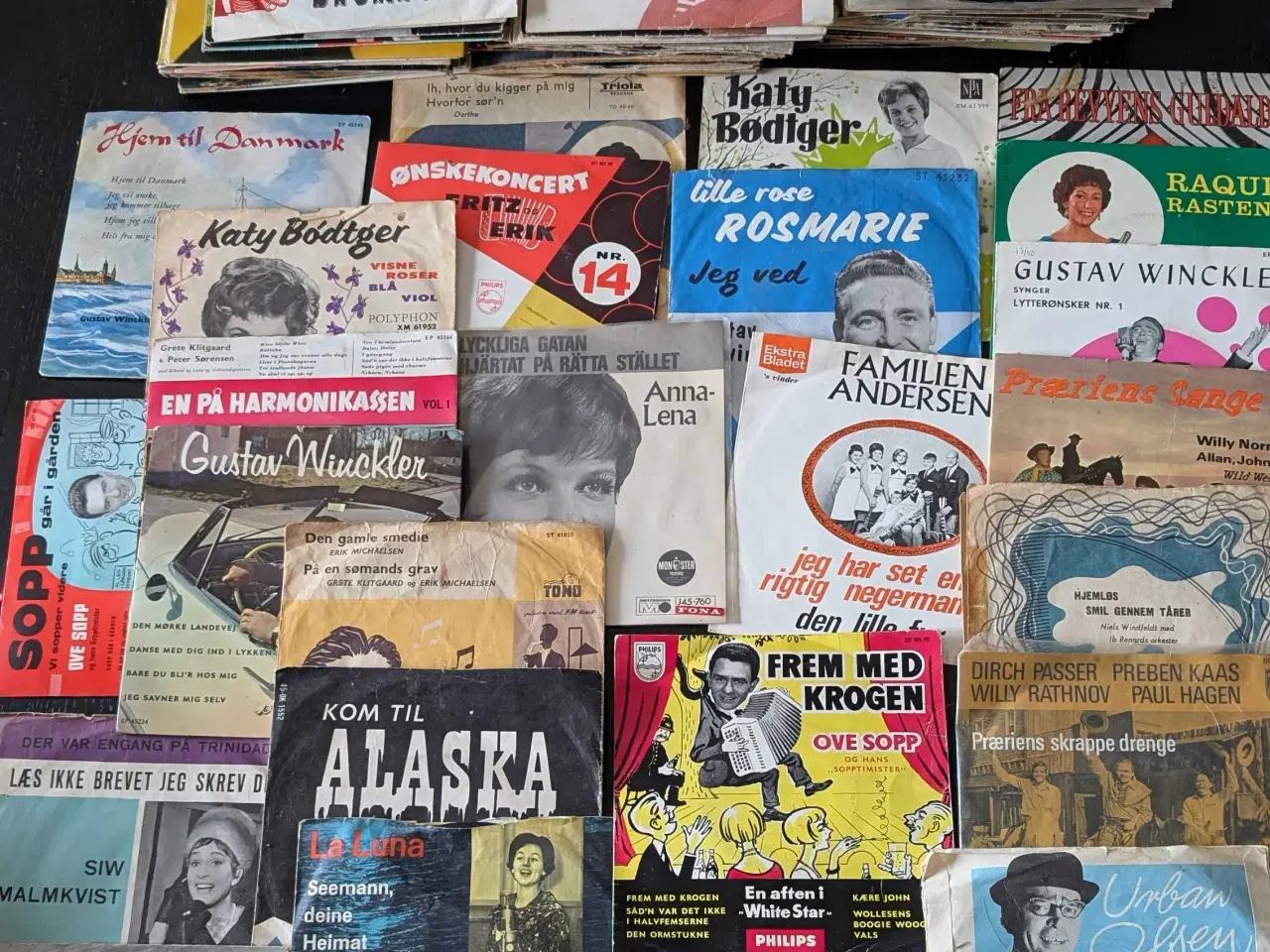 Billede 3 - Pladerne og pladespiller 