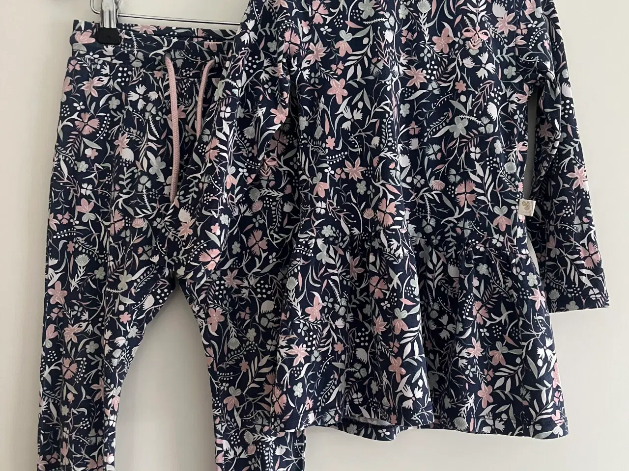 Billede 1 - Hummel sæt str 92