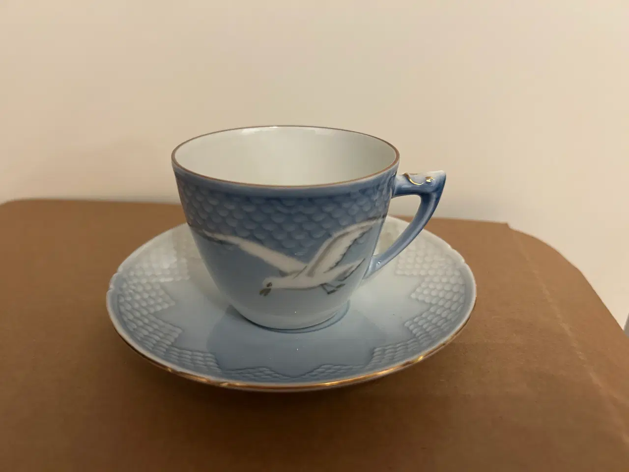 Billede 1 - Mågestel med guldkant