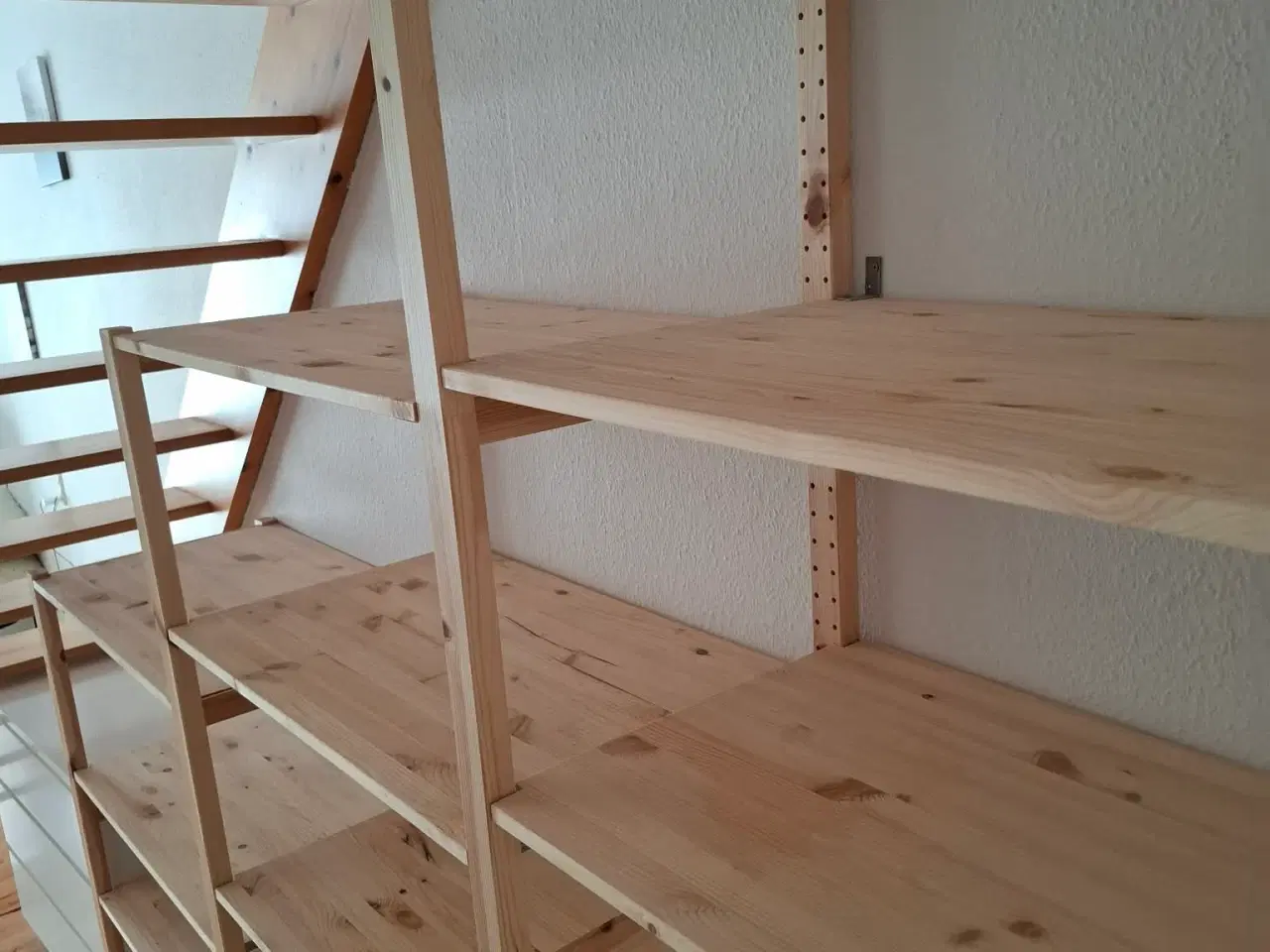 Billede 2 - IVAR FYRRETRÆSREOL. FORTSAT GARANTI!