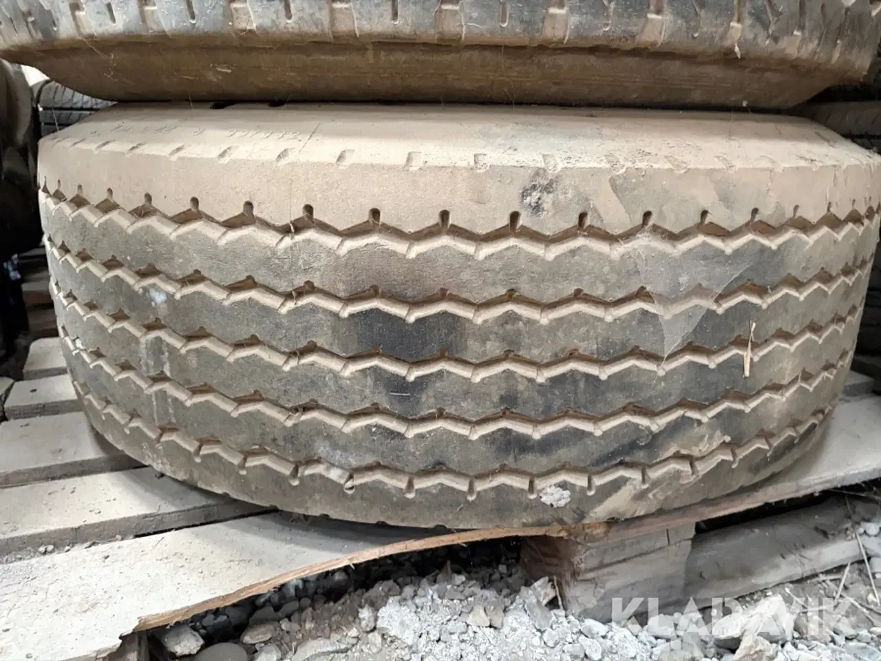 Billede 2 - Dæk med fælge Falken Hi-Steel R117 385/65R22.5 4 styk