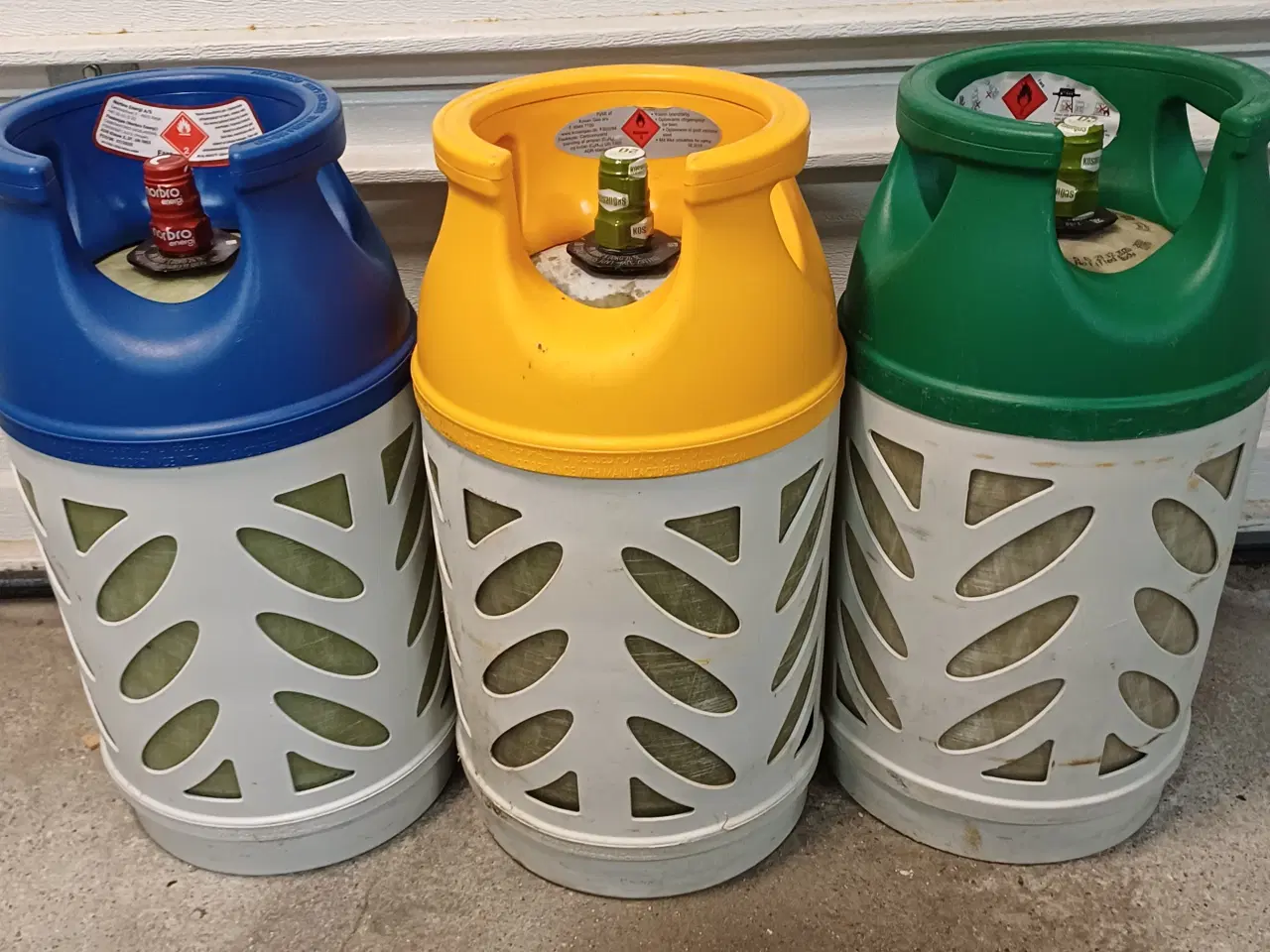 Billede 1 - Letvægt gasflaske 10 kg fyldt og plomberet sælges 