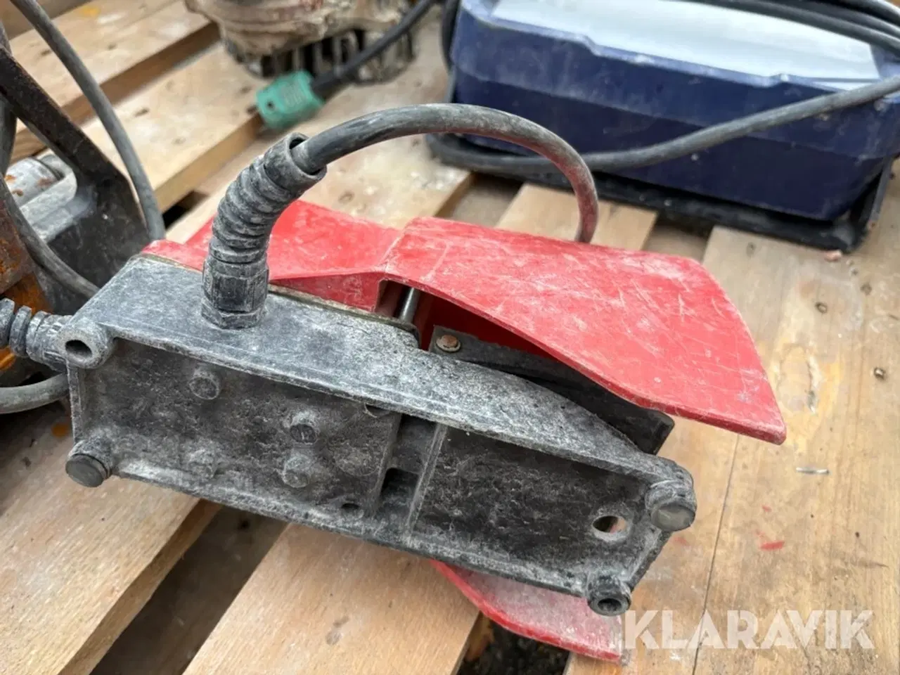 Billede 7 - Rørskærer, dykpumpe og lamper