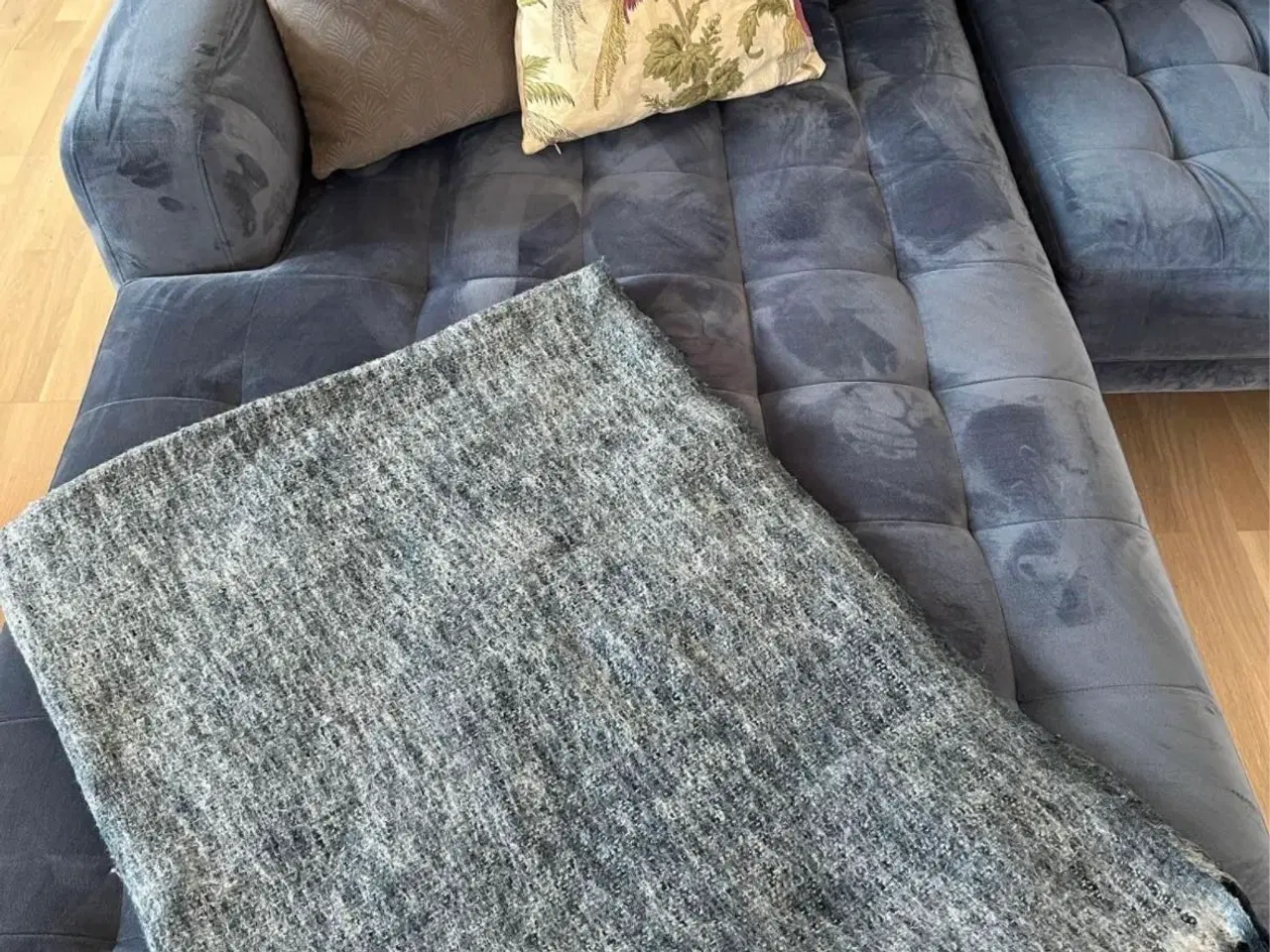 Billede 5 - FLYTTESALG/ VELOURSOFA MED CHAISELONG 