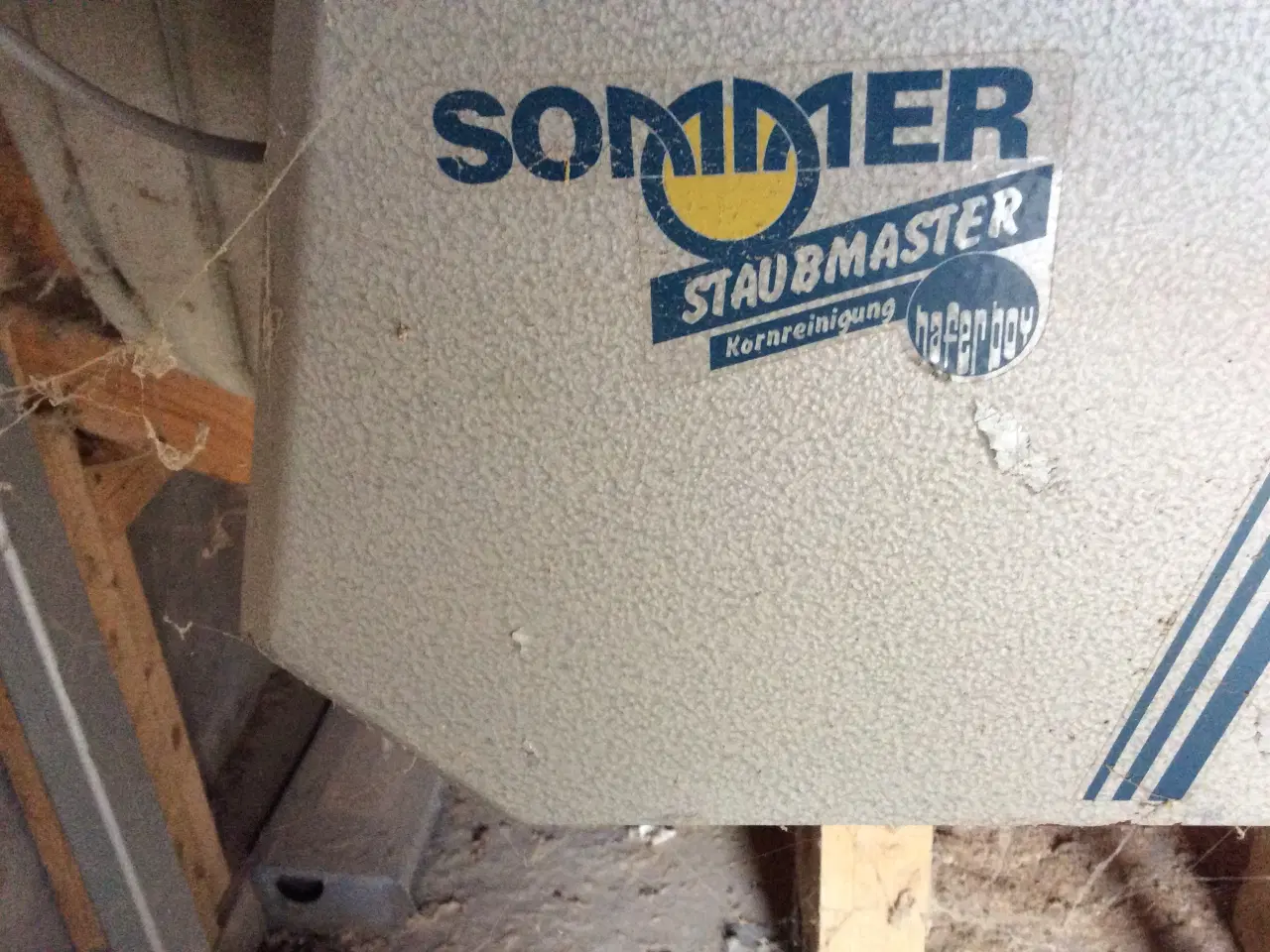 Billede 3 - Kornvalse med støvsuger