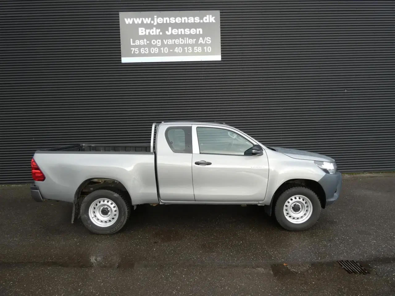 Billede 2 - Toyota HiLux Extra Cab 2,4 D-4D T2 AWD 150HK Pick-Up 6g