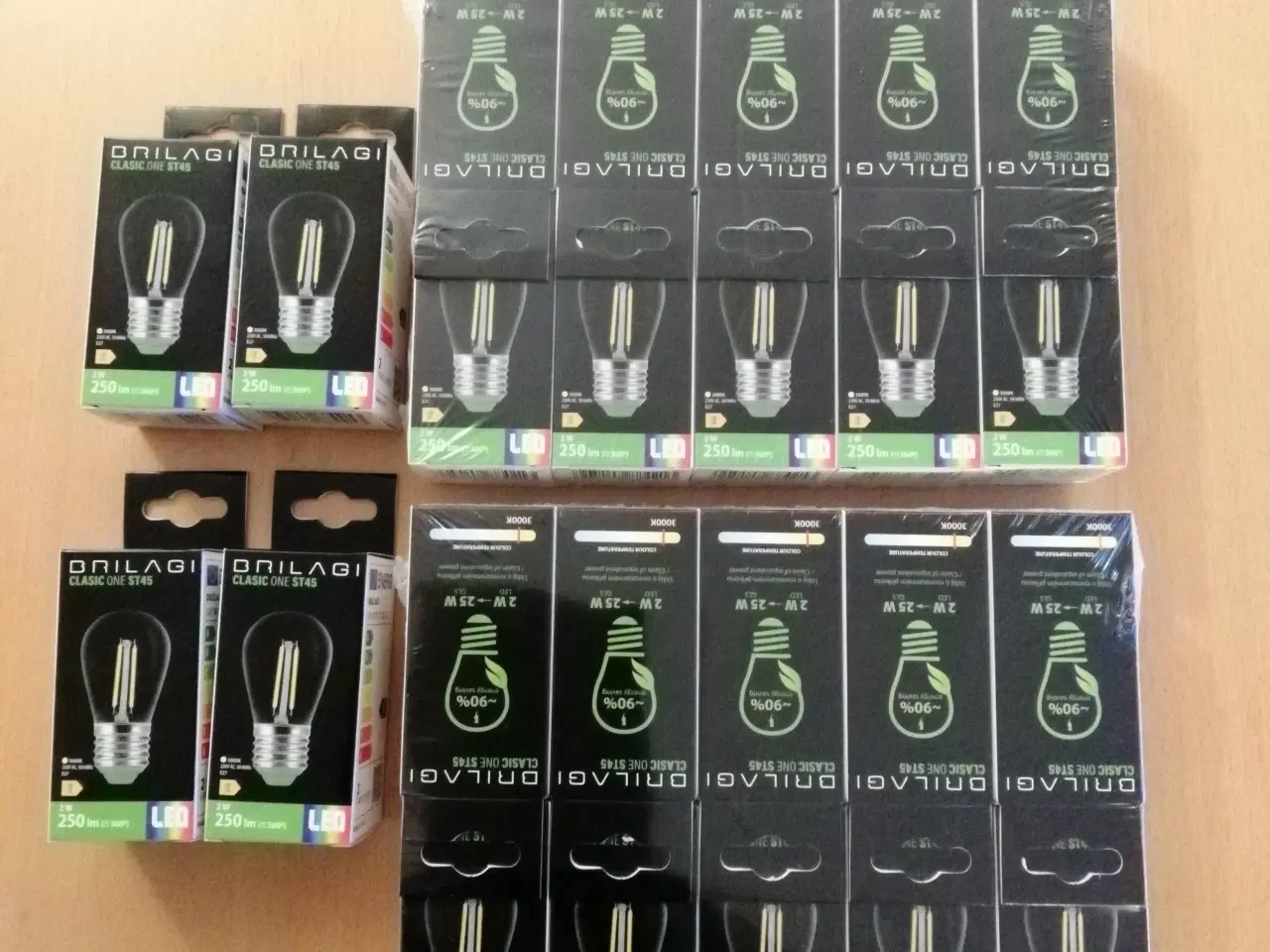 Billede 1 - LED-pærer. Brilagi. 2 watt. E-27. 3000K. 250 lm. 