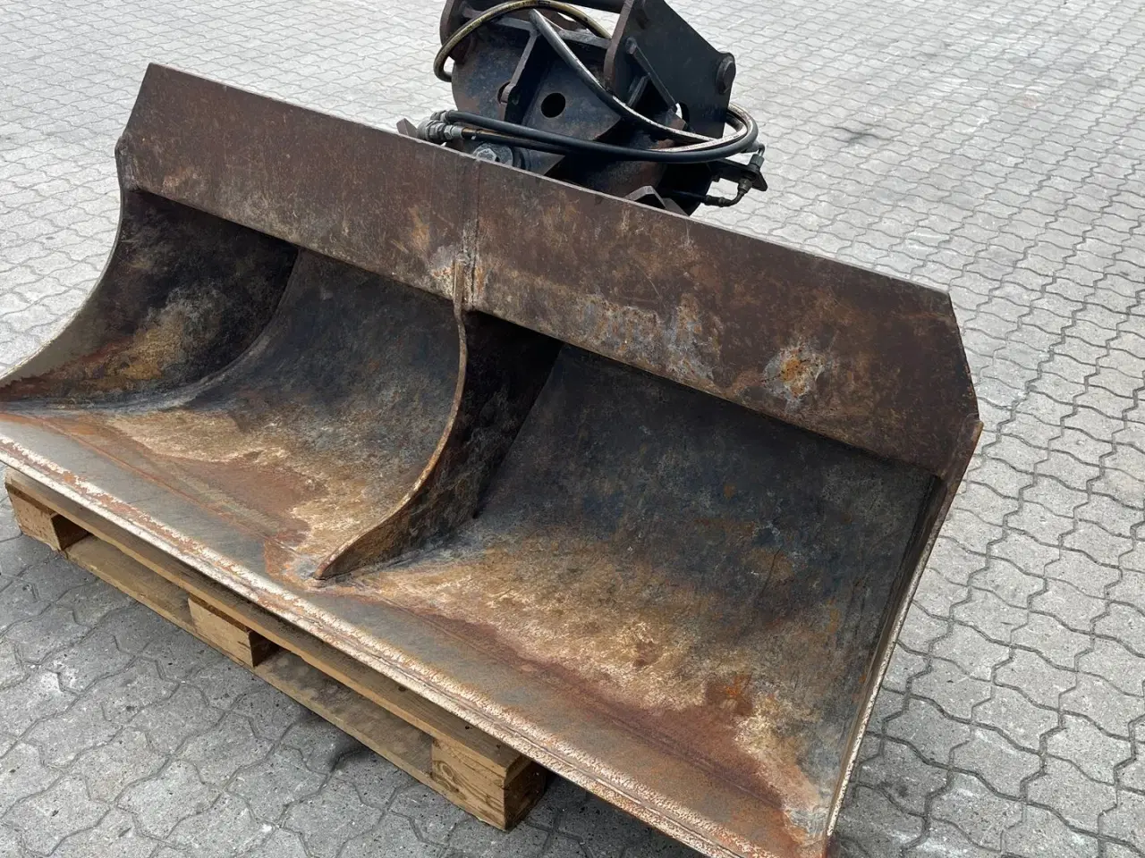 Billede 3 - - - - - - - 170 cm kipbar planerskovl til 6-9 tons maskine M. Hydrema