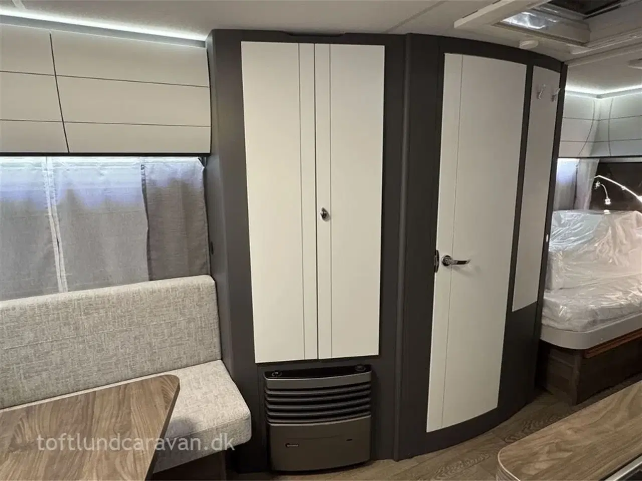 Billede 17 - 2026 - Hobby Excellent Edition 495 UL   Mest populære vogn med enkeltsenge. NY 2026 MODEL, NU PÅ LAGER.