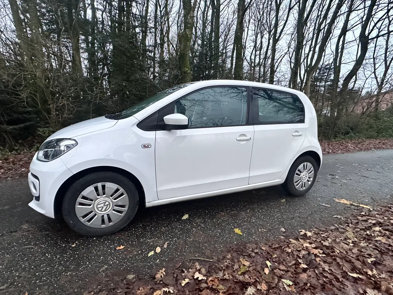 Billede 3 - Nysynet vw up, med godt udstyr