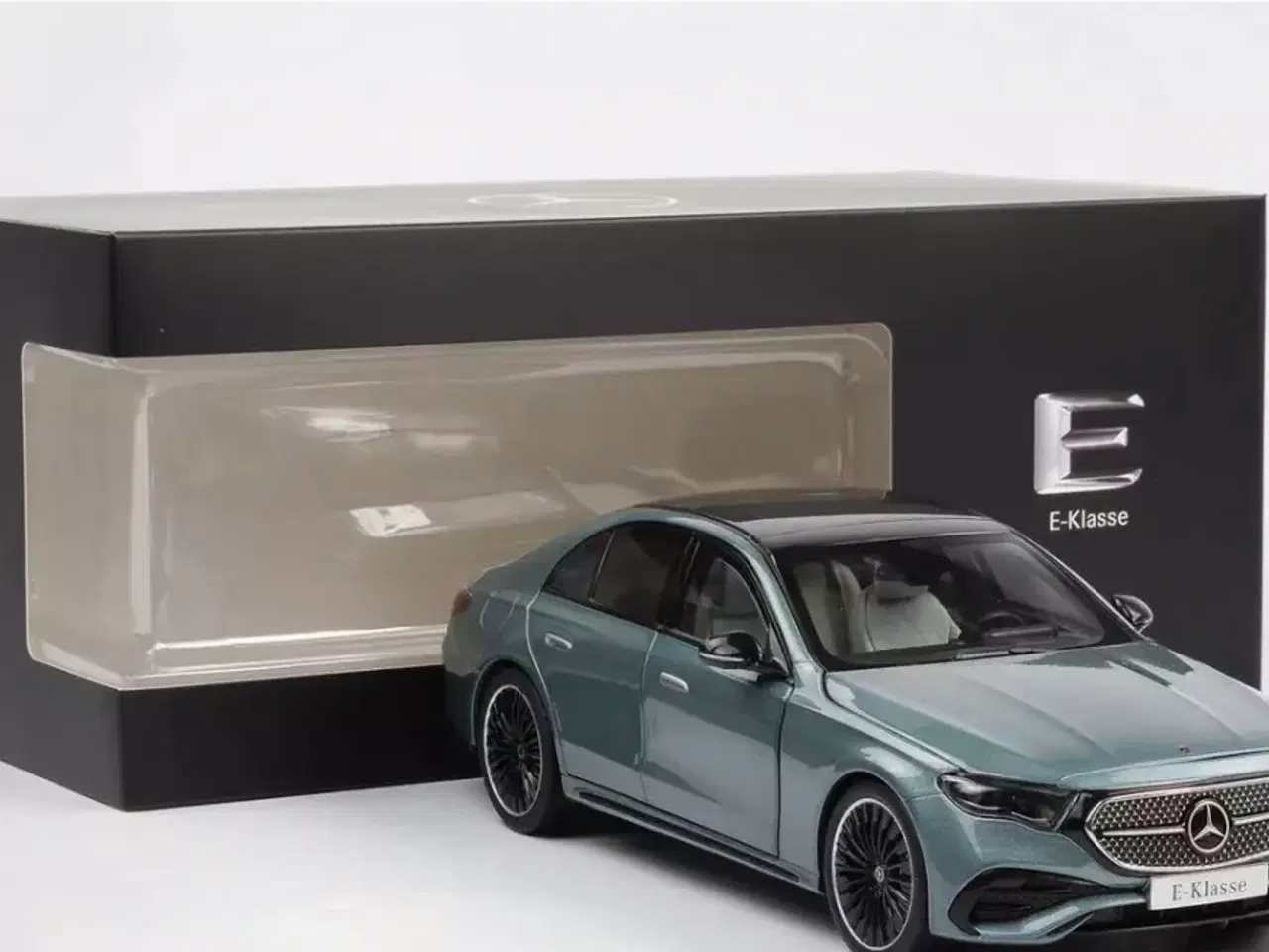 Billede 3 - 1:18 Mercedes E-Class W214 2024