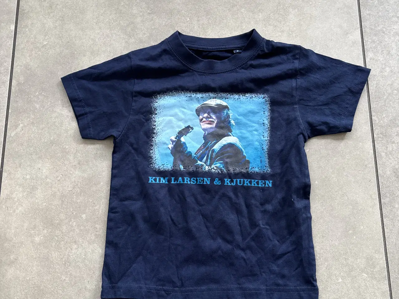 Billede 1 - Kim Larsen t-shirt i str 2