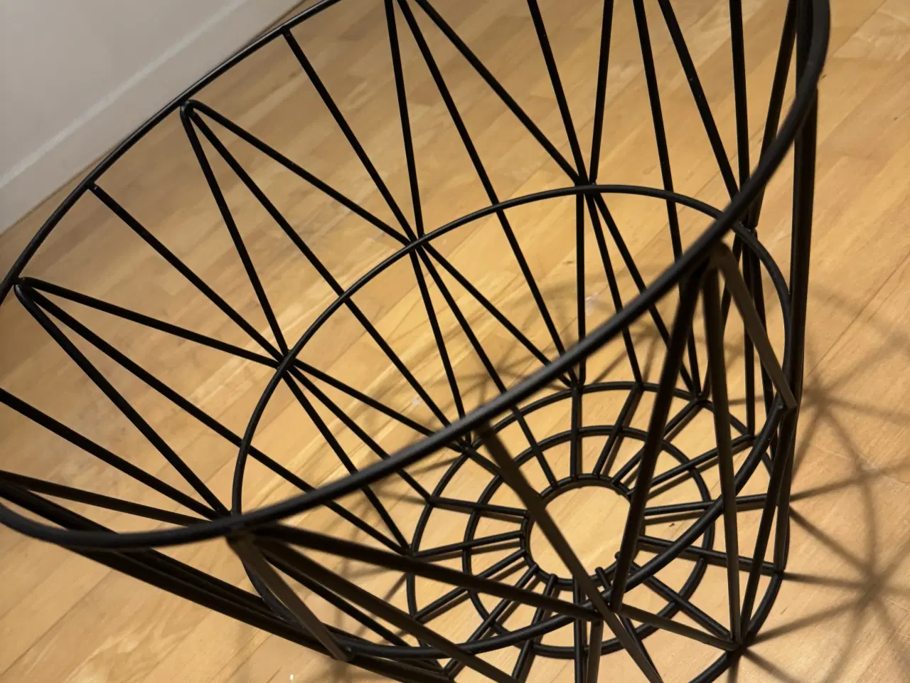 Billede 3 - Ferm Living kurv i sort