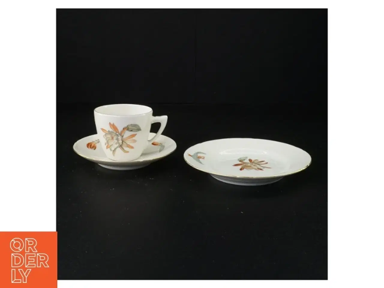 Billede 1 - Porcelænskop og -underkop med tallerken fra Bing Og Grøndal (str. 15 x 9 cm)