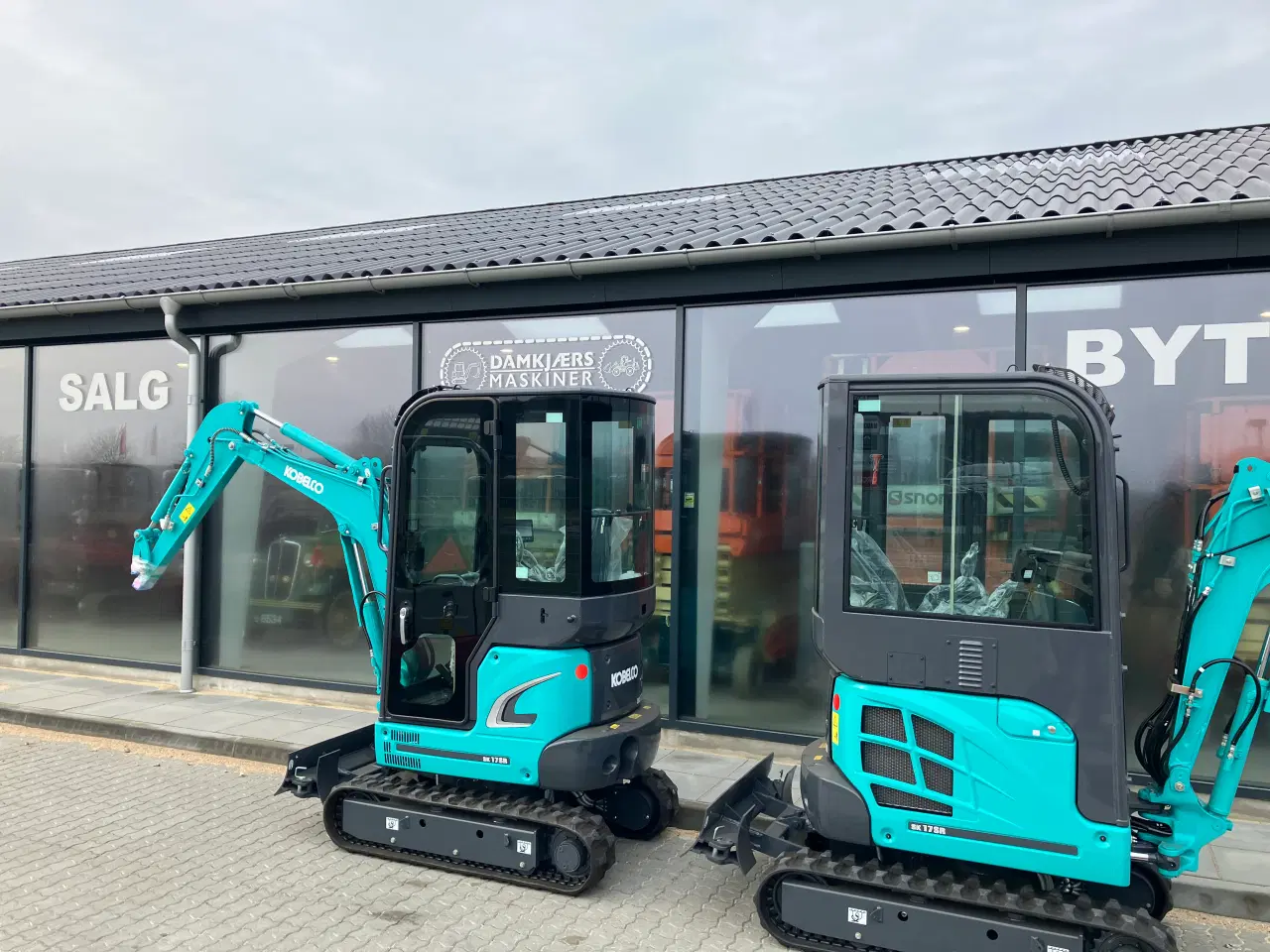 Billede 3 - Kobelco SK17SR-3 Med stor bakkamera fabriksny.