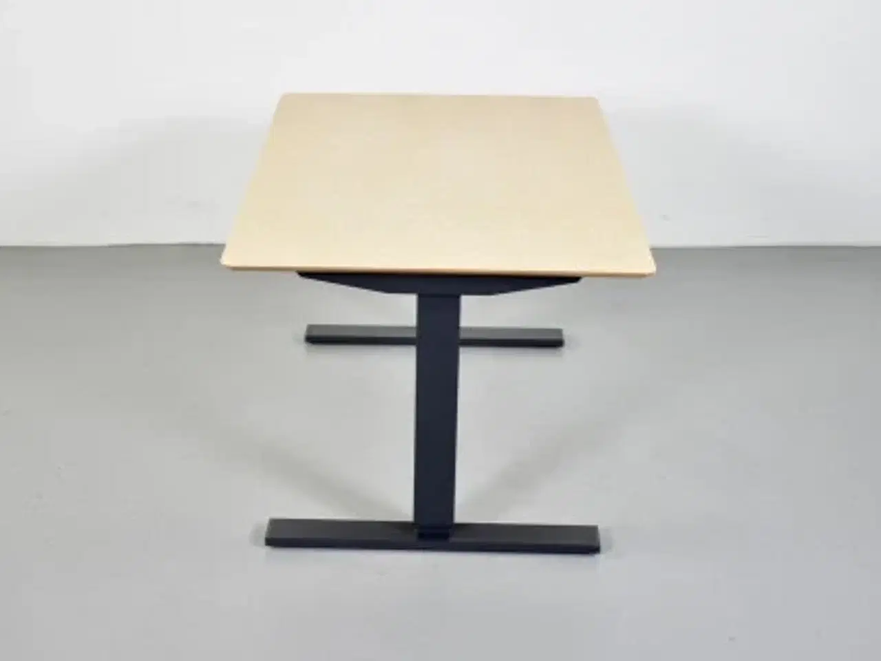 Billede 4 - Scan office hæve-/sænkebord med birkelaminat, 120 cm.