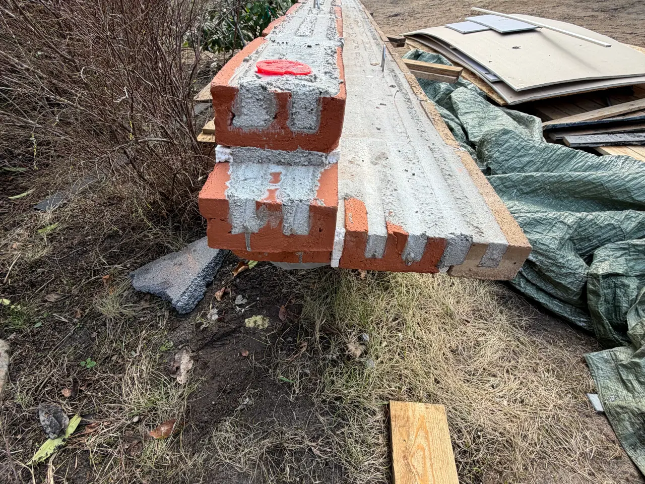 Billede 2 - Overlægger med jern og beklædt med mursten