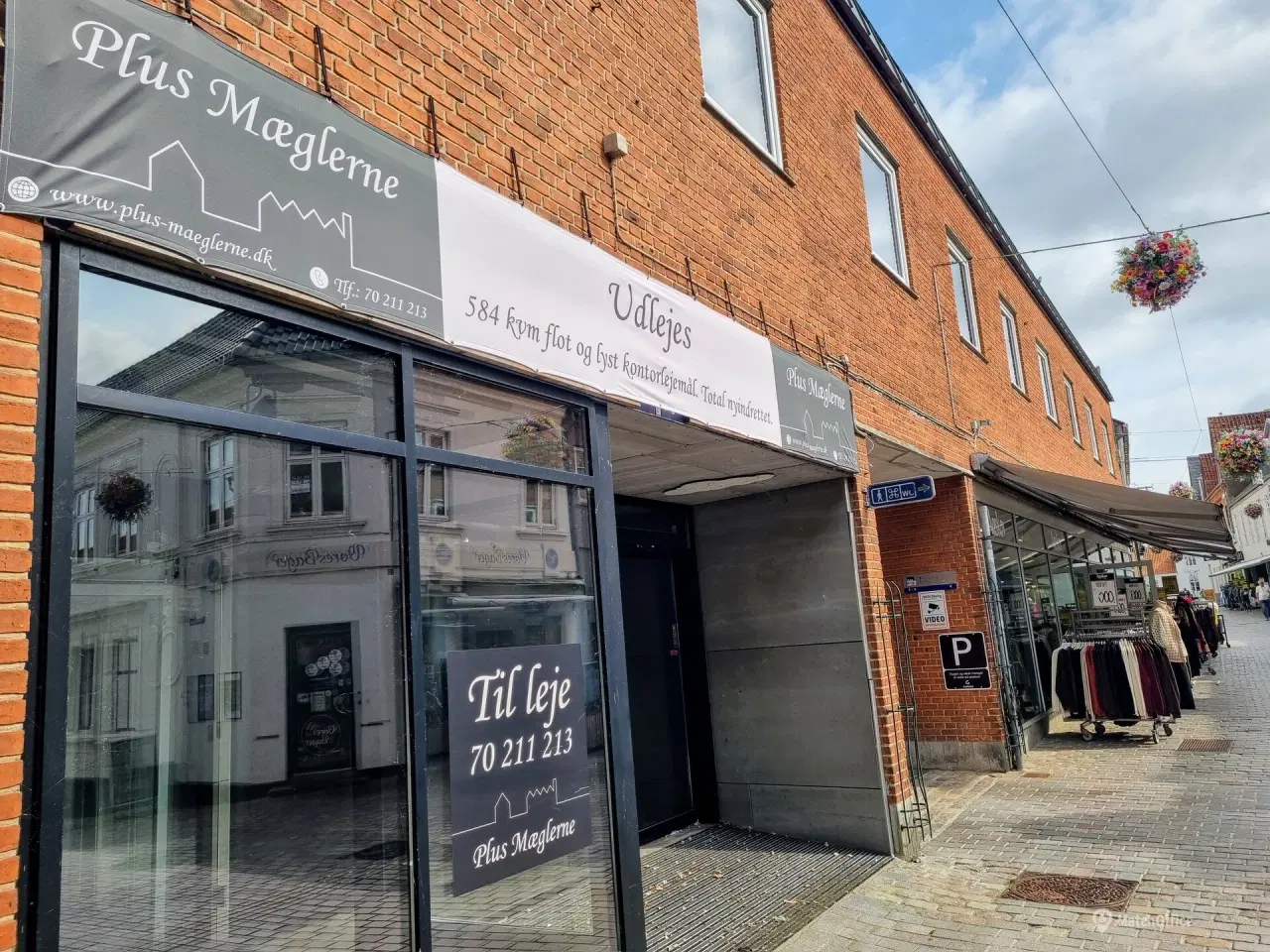 Billede 1 - Centralt beliggende kontorlejemål - i alt 584 kvm