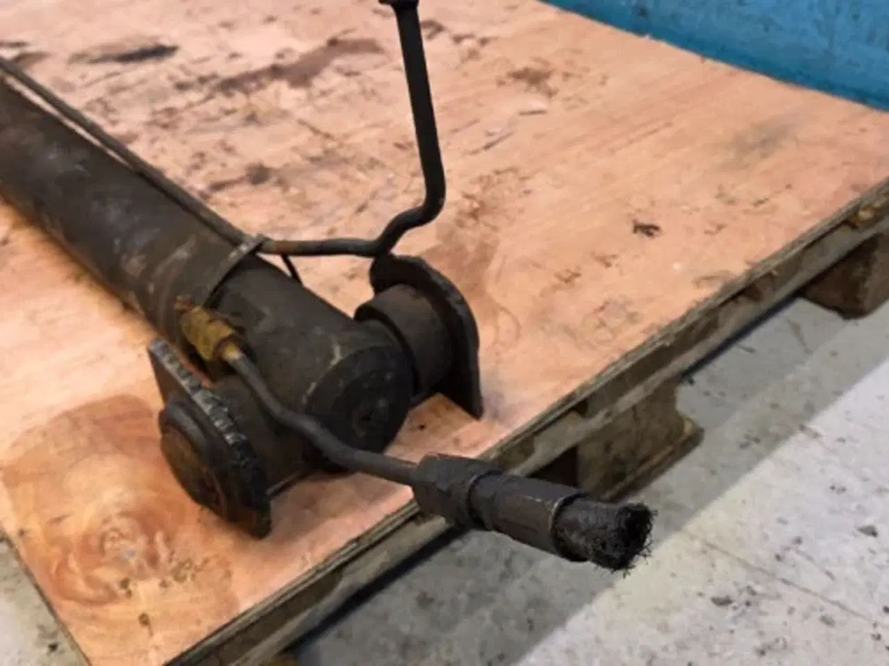 Billede 5 - New Holland LB110 Cylinder