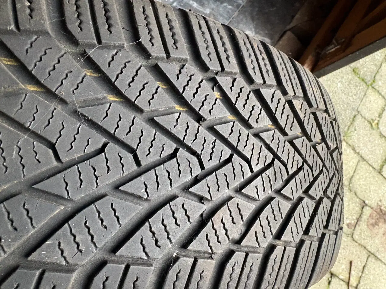 Billede 3 - Vinterdæk golf 7 m. Originale hjulkapsler