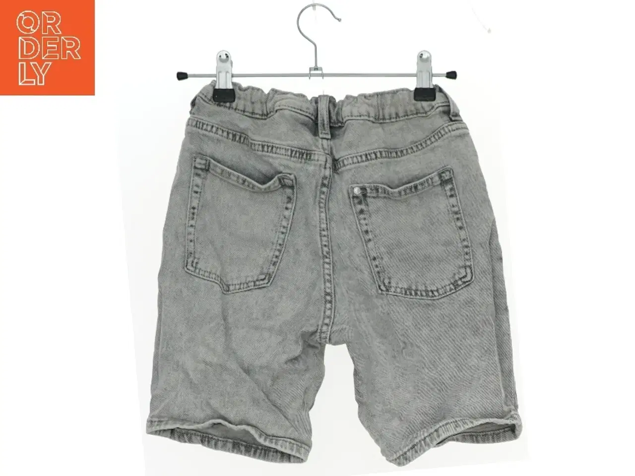 Billede 2 - Grey denim shorts fra Denim (str. 128)