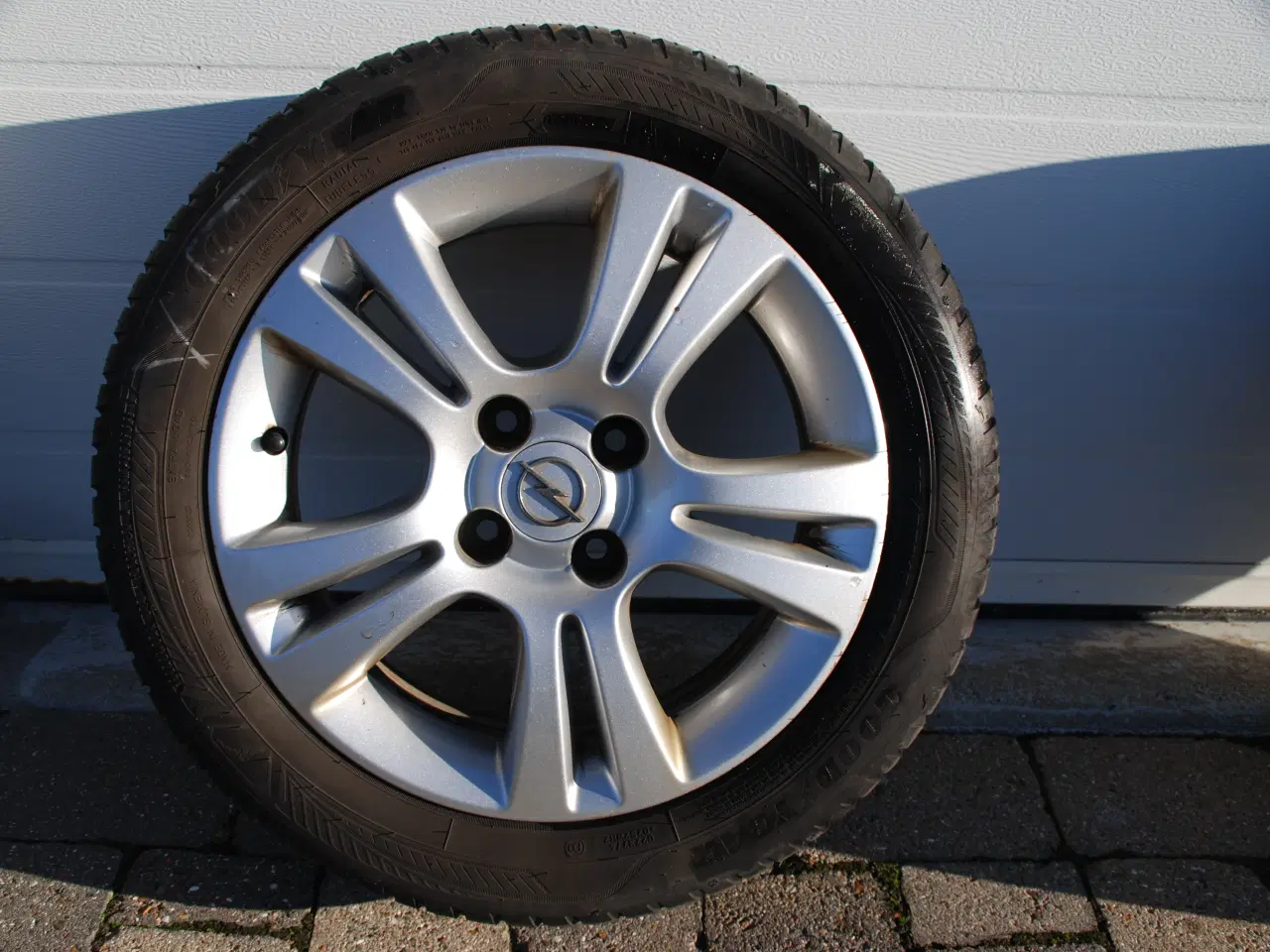 Billede 3 - Helårsdæk på alufælge