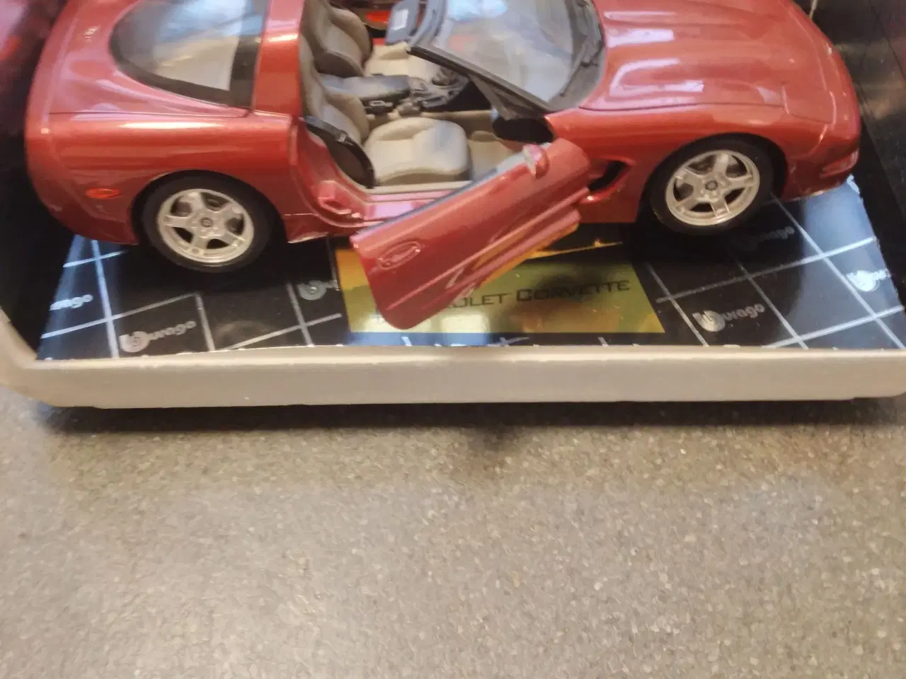 Billede 1 - Chevrolet Corvette Targa 1998 - modelbil 1:18.