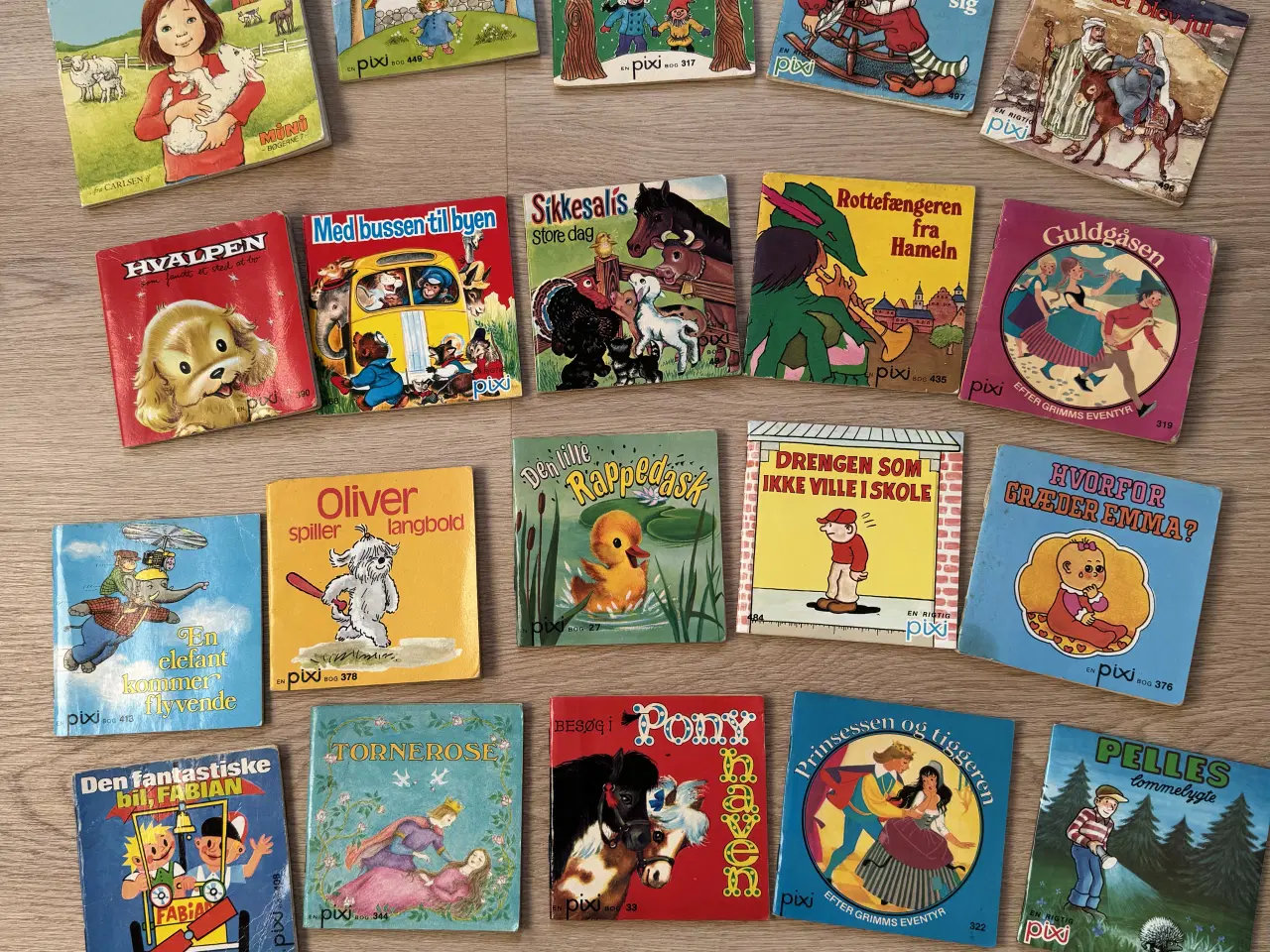 Billede 1 - 19 Pixi bøger + 1 lidt større bog