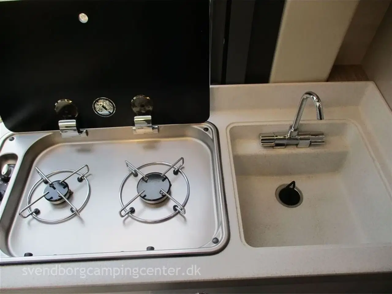 Billede 13 - 2022 - Chausson V594   Utrolig flot luxus camper