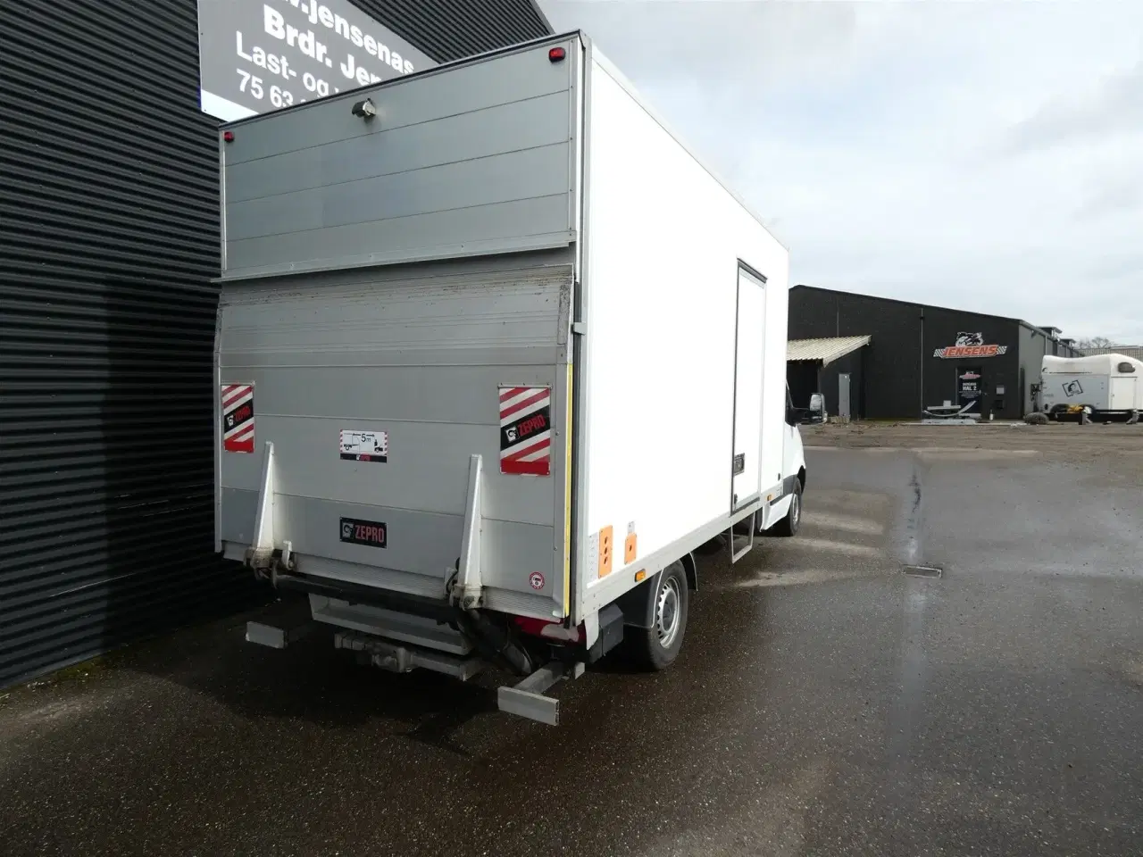 Billede 4 - Mercedes-Benz Sprinter 315 2,0 CDI Alu.kasse m./lift RWD 9G-Tronic 150HK Ladv./Chas. Aut.