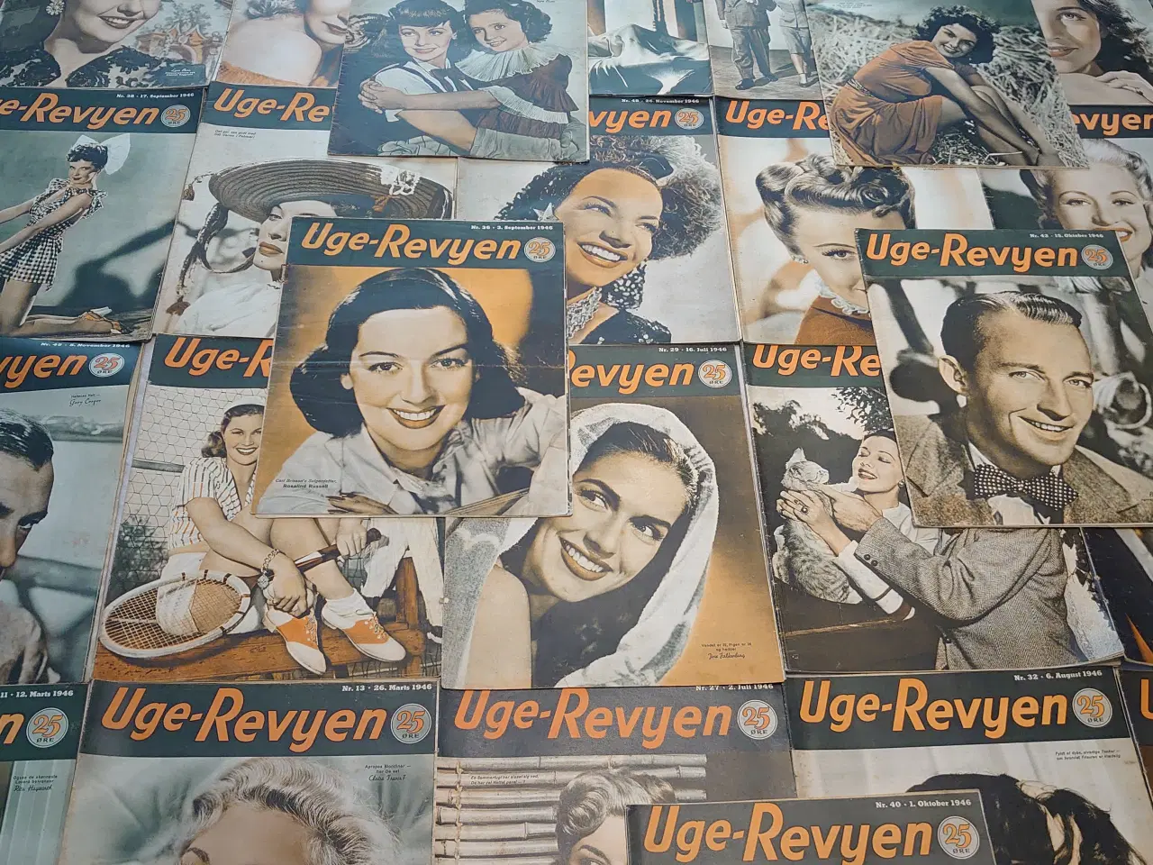 Billede 3 - 33 stk Uge-Revyen fra 1946. Format (21,5 x 27)cm