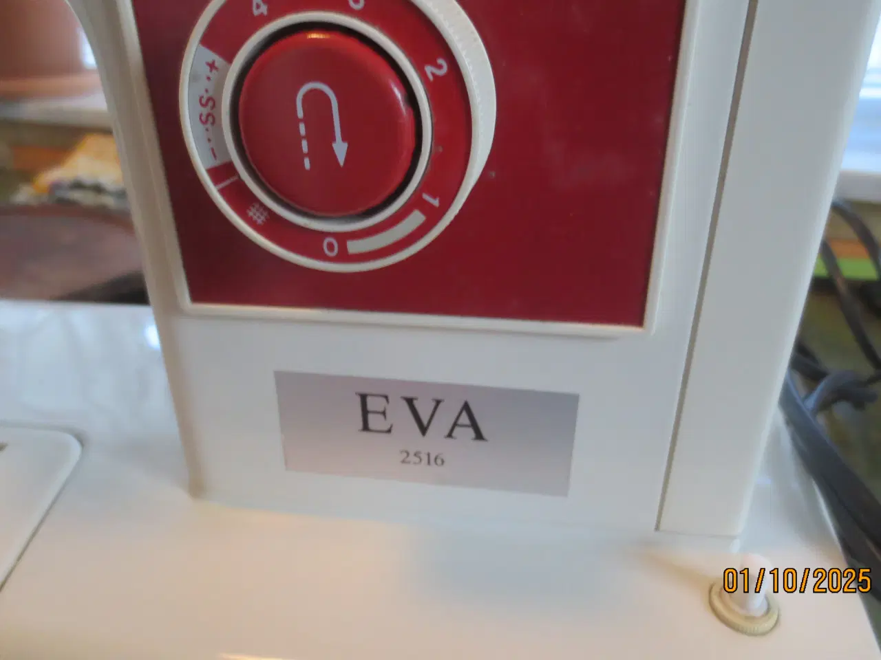 Billede 2 - 1 stk Friarmssymaskine EVA Model 2516
