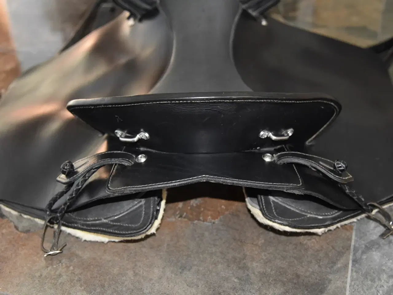 Billede 3 - Bent Branderup sadel med forbedret rygstøtte