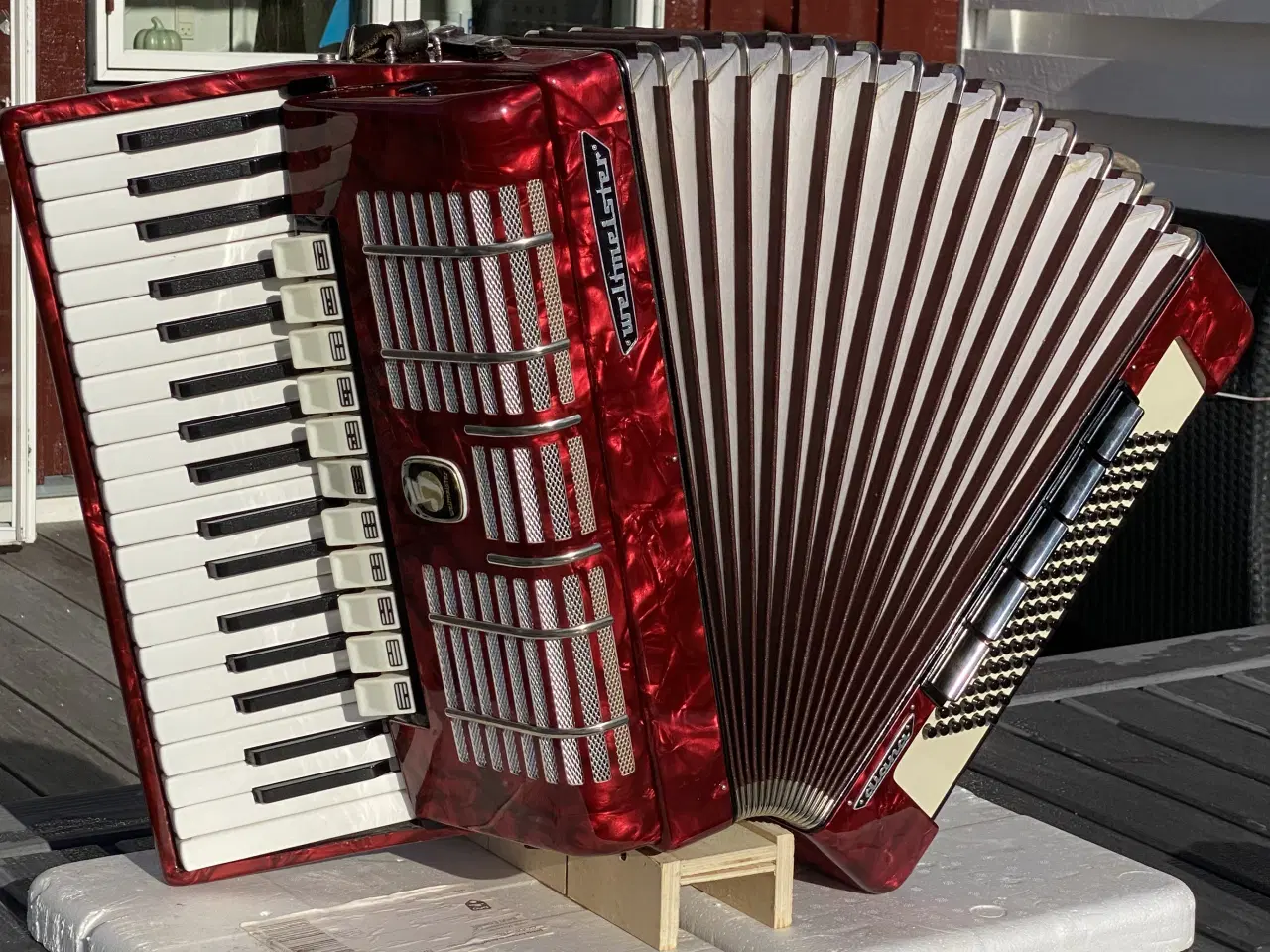 Billede 1 - Flot og velspillende Weltmeister harmonika sælges