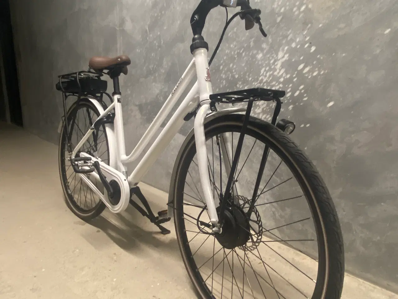 Billede 2 - Lækker El-Cykel - Raleigh Sussex 2025 -Dame