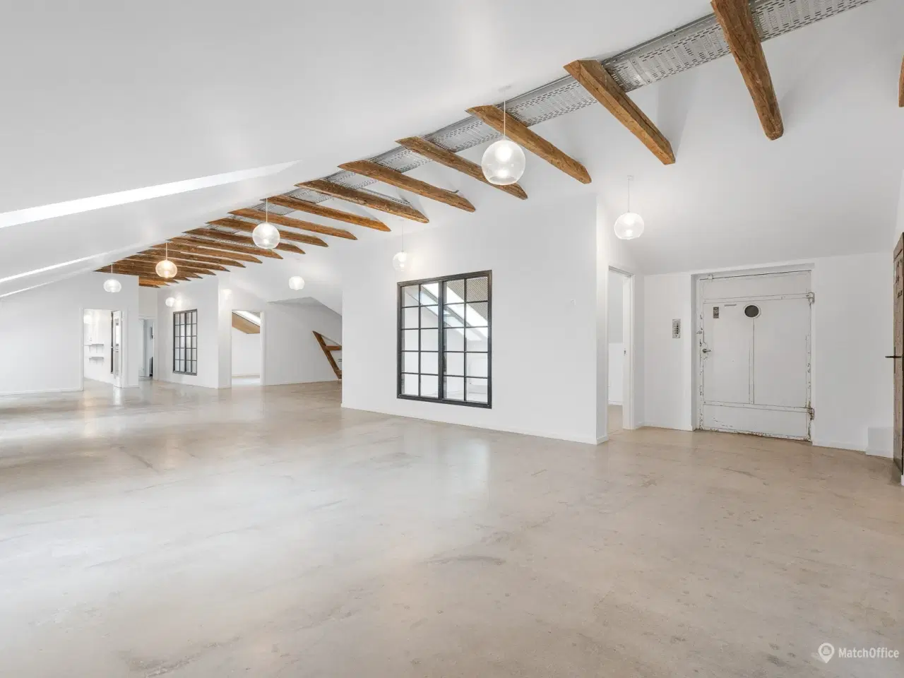 Billede 5 - Attraktiv introleje på kun kr. 1.100 pr. m² - Flot og indbydende storrumskontor