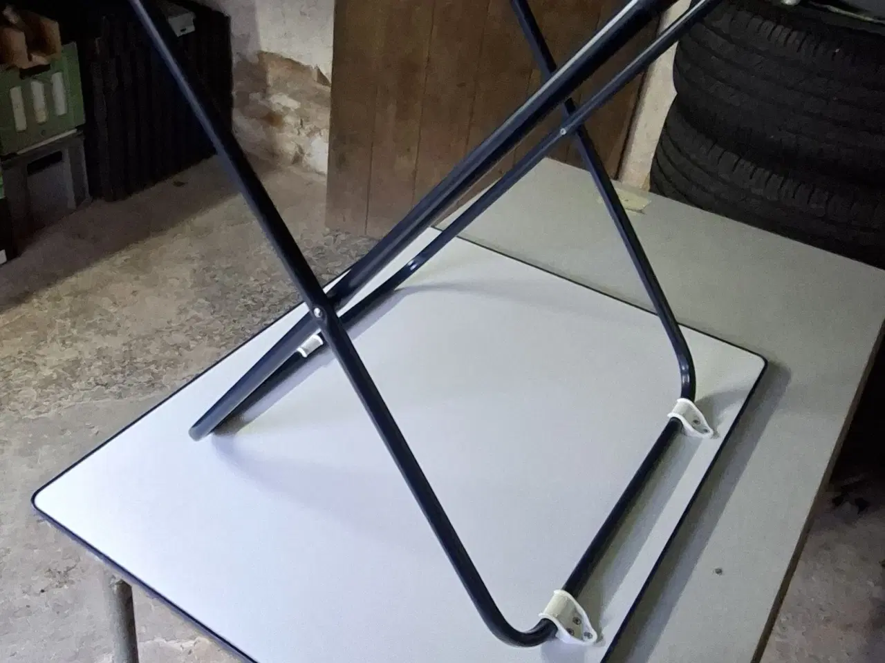 Billede 3 - Lille og let Campingbord