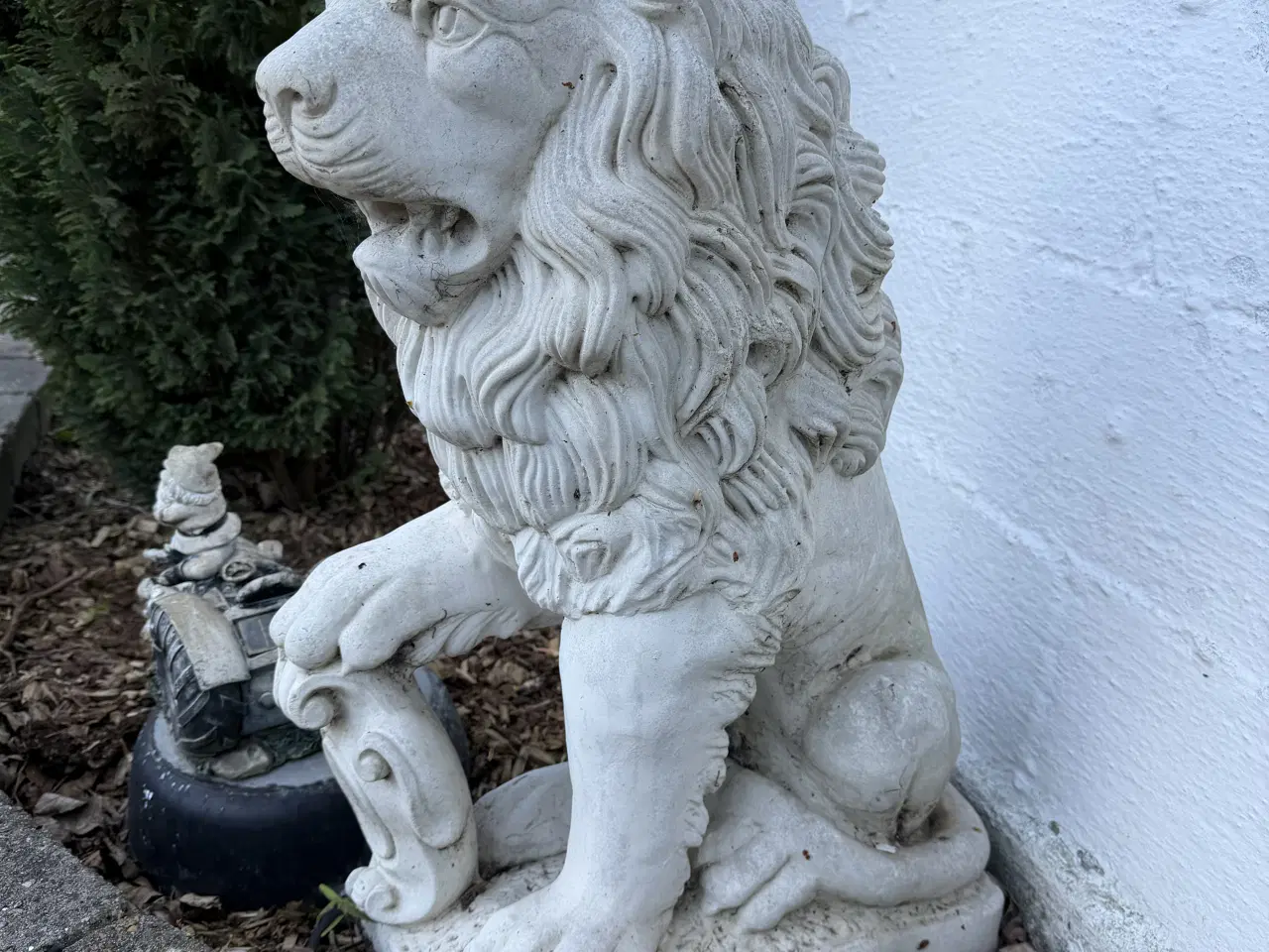 Billede 1 - Løve skulptur sælges 