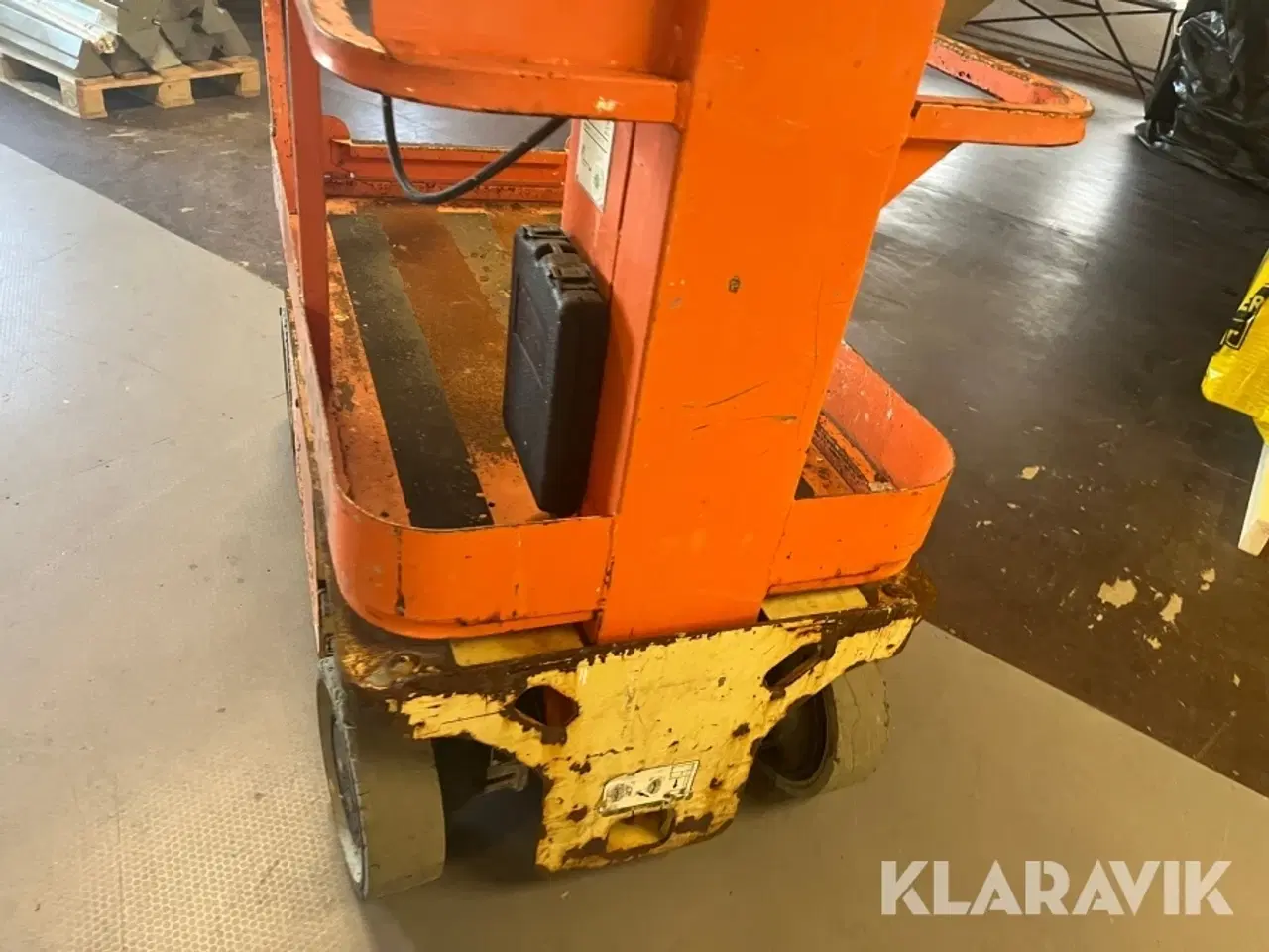 Billede 11 - Søjlelift JLG 1230 ES