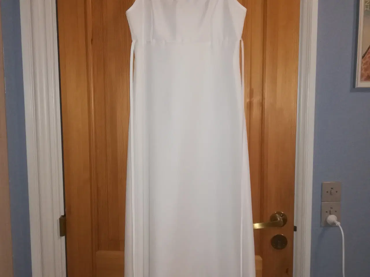 Billede 1 - Konfirmations kjole 