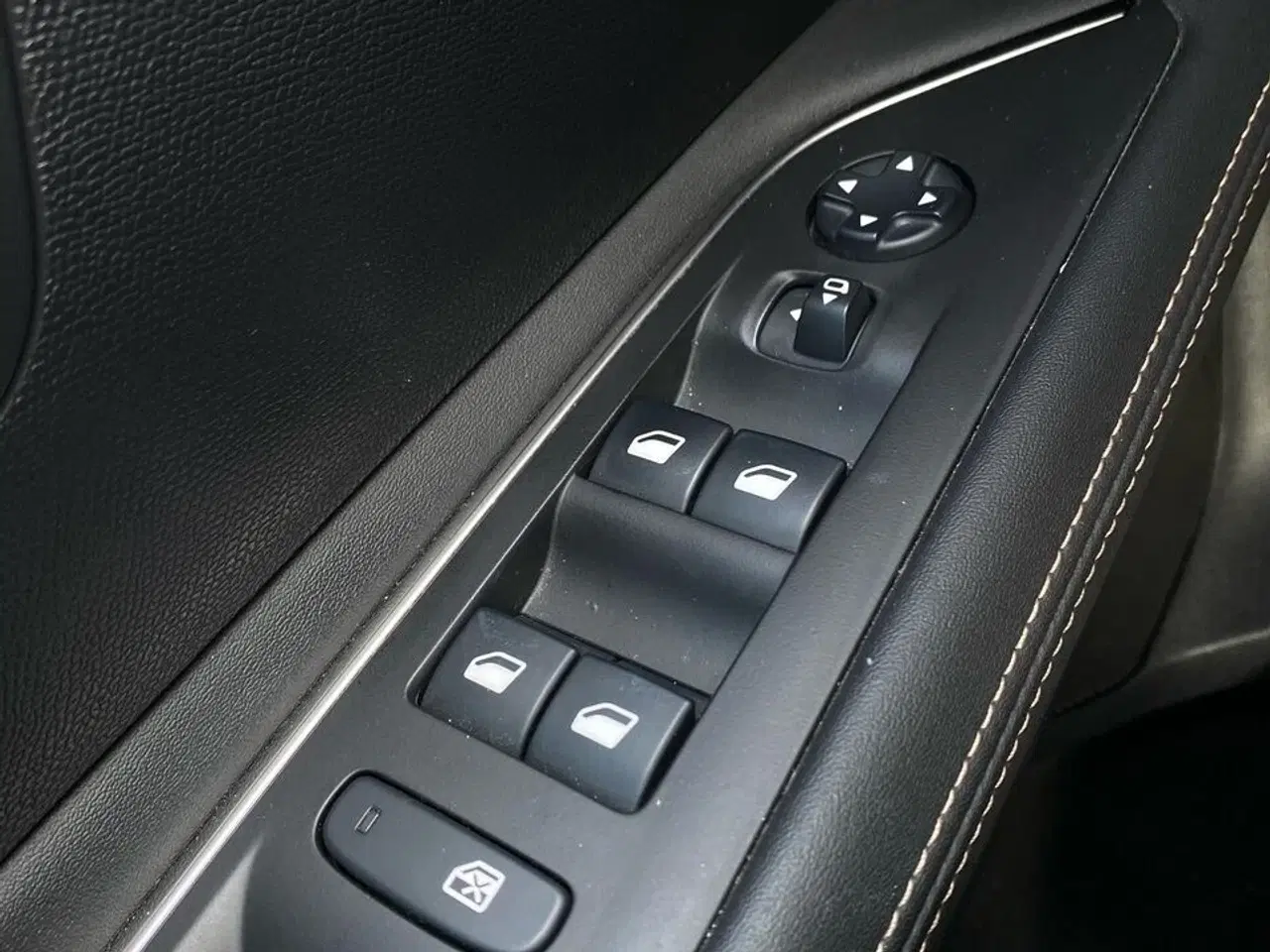 Billede 24 - Peugeot 3008 1,6 PureTech Plugin-hybrid GT AWD EAT8 300HK 5d 8g Aut.