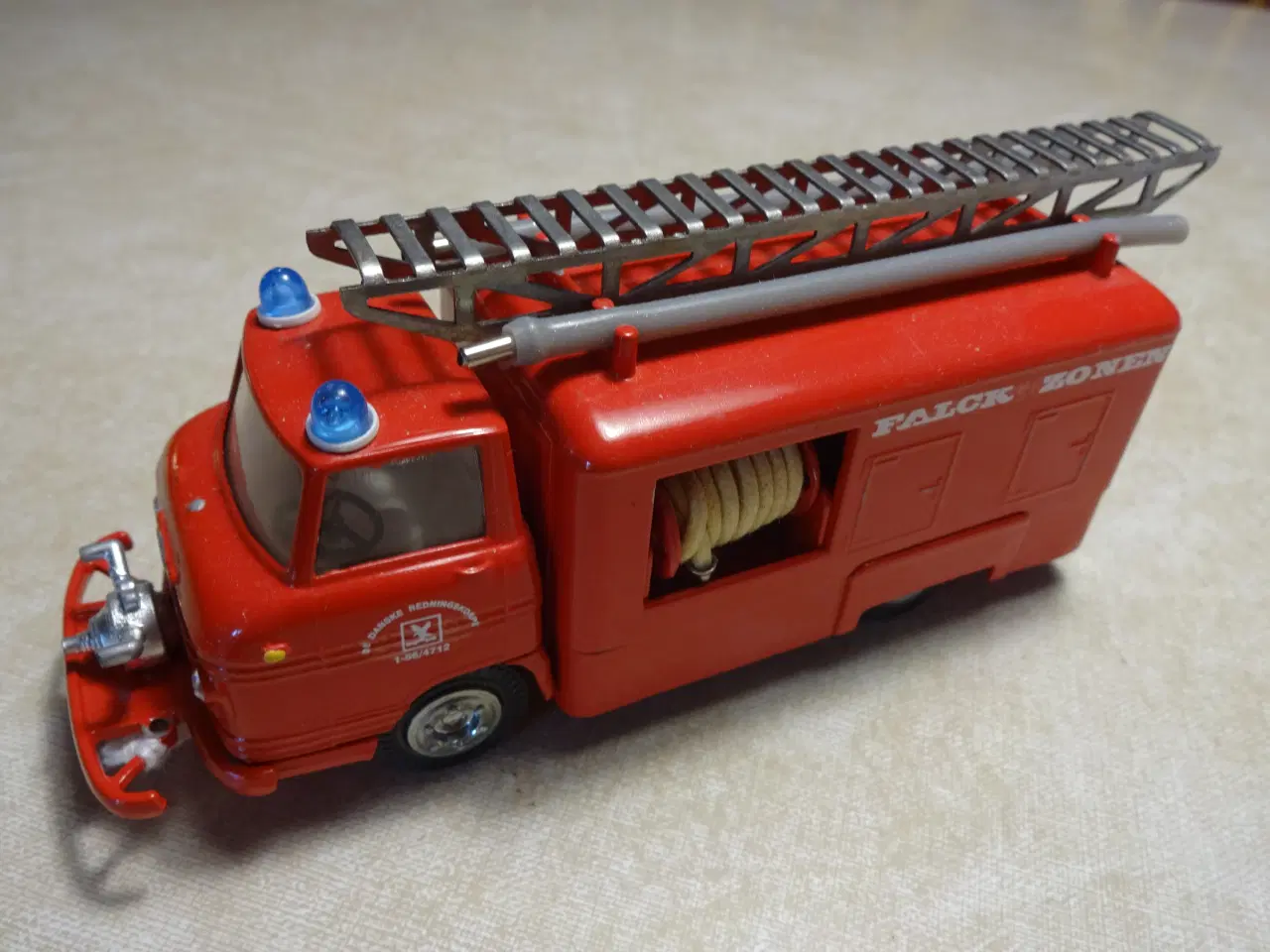 Billede 2 - Lysegrå Tekno slanger til Volvo Express  slangebil