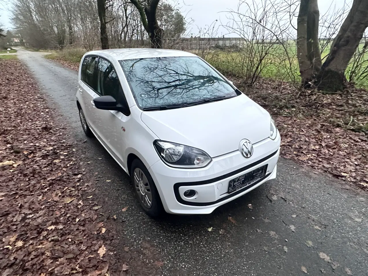 Billede 2 - Nysynet vw up, med godt udstyr