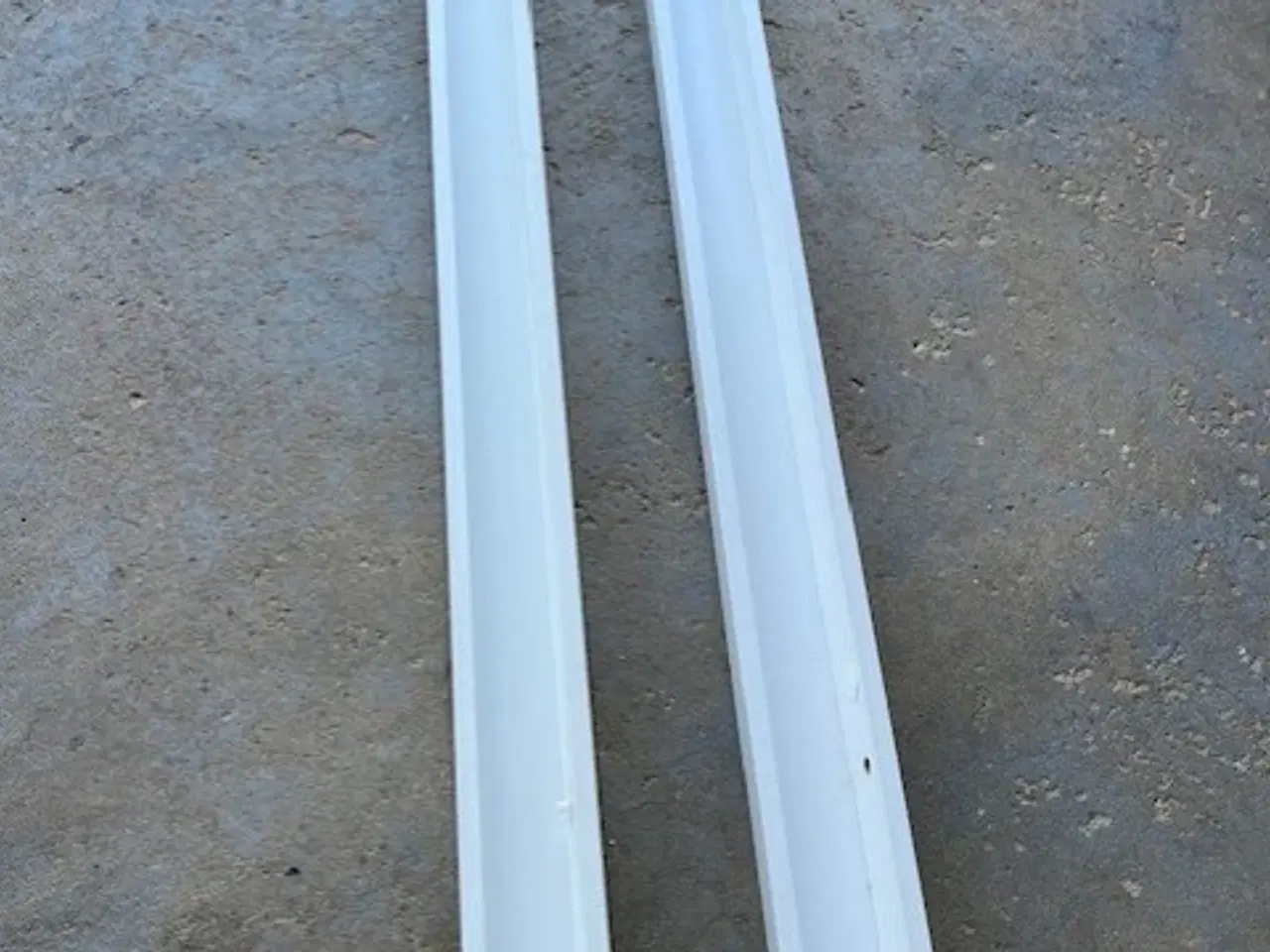 Billede 1 - 2 stk. Billedhylde AVNEDE 115x7 cm hvid