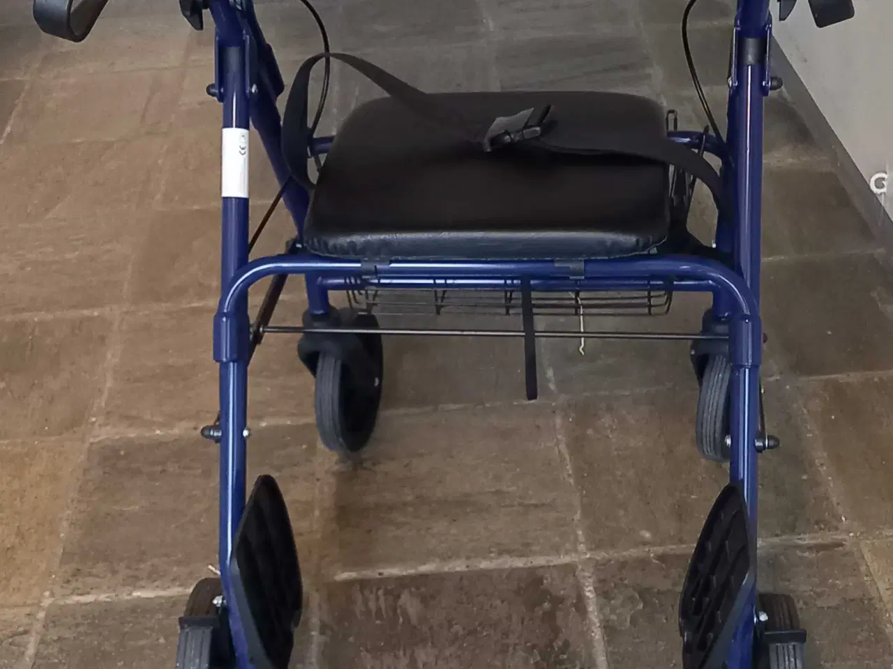 Billede 5 - Rollator med sæde
